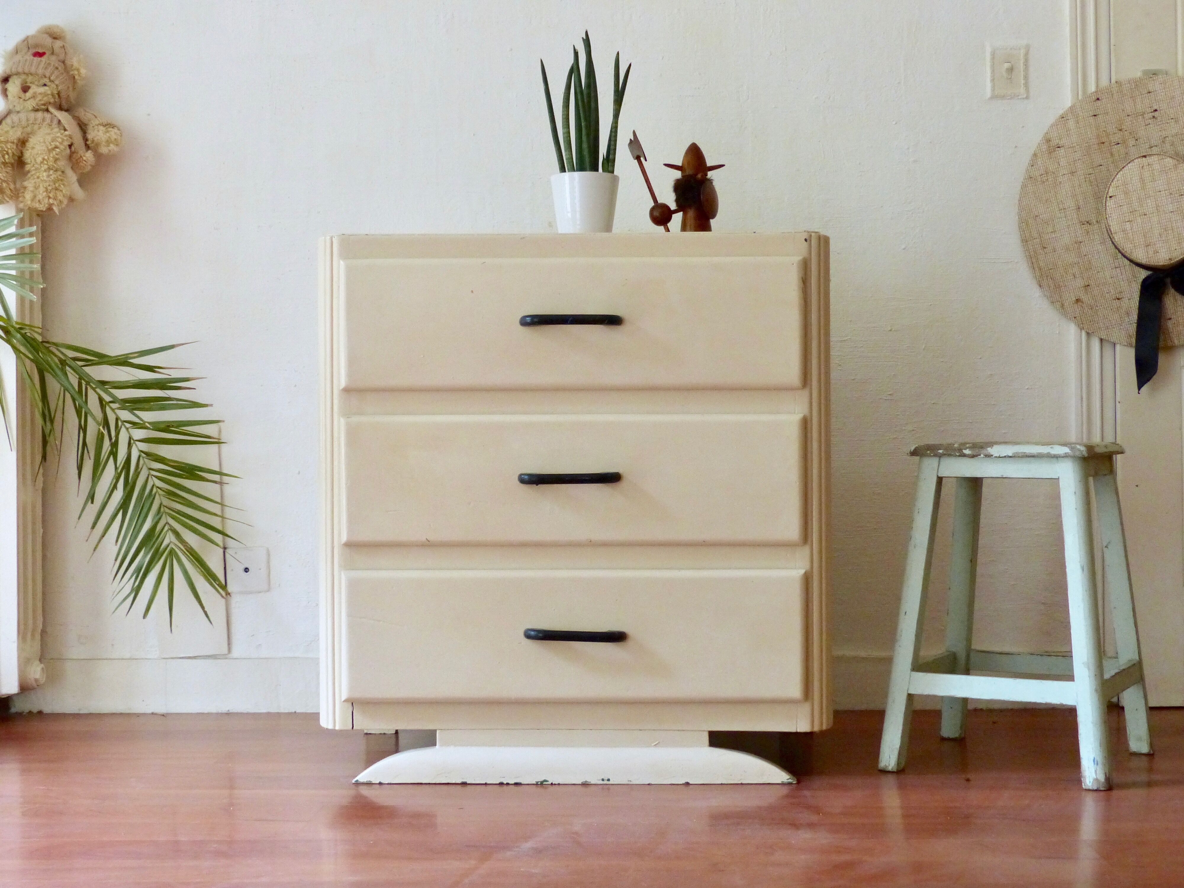 Commode vintage