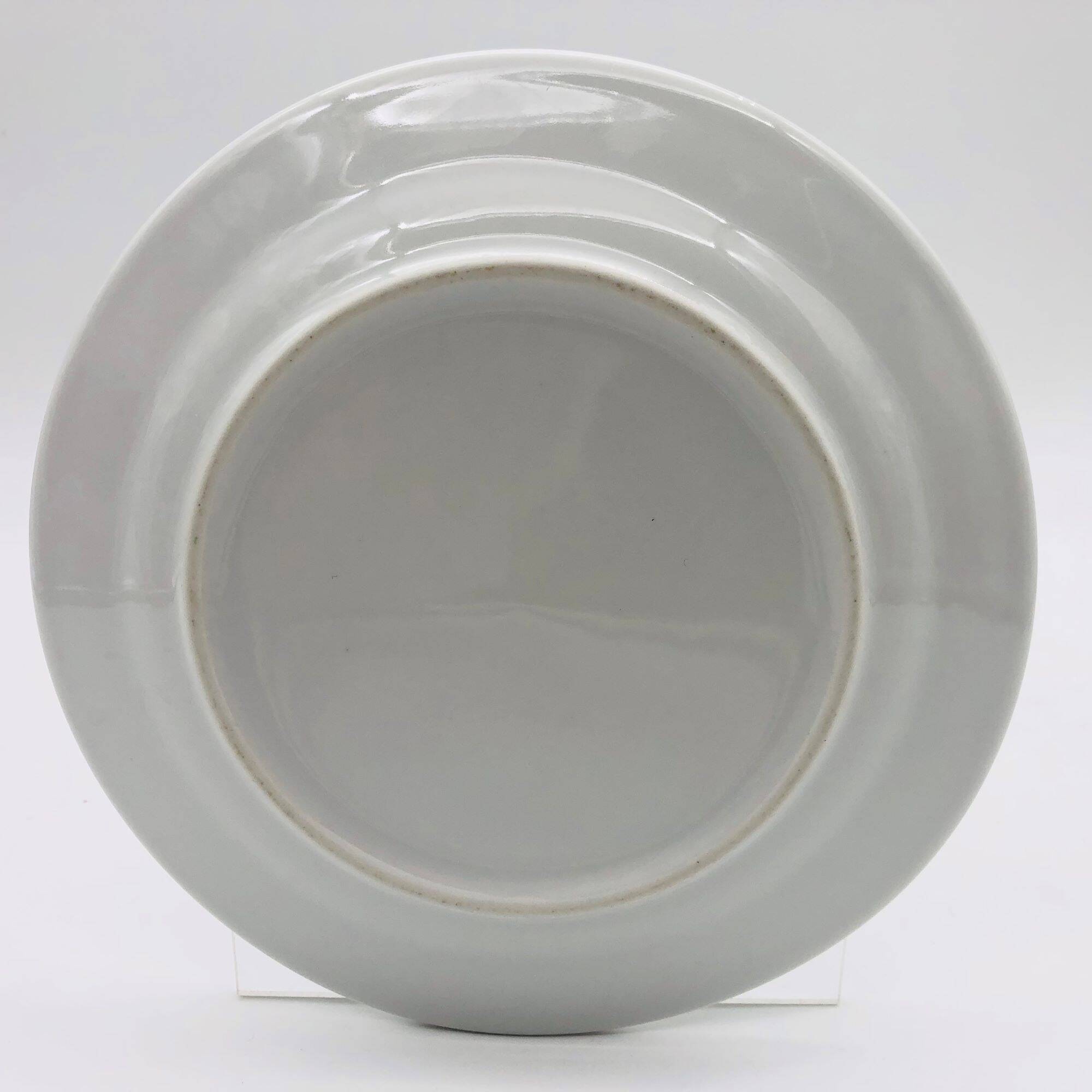 6 Porcelain dessert plates. Monochrome.