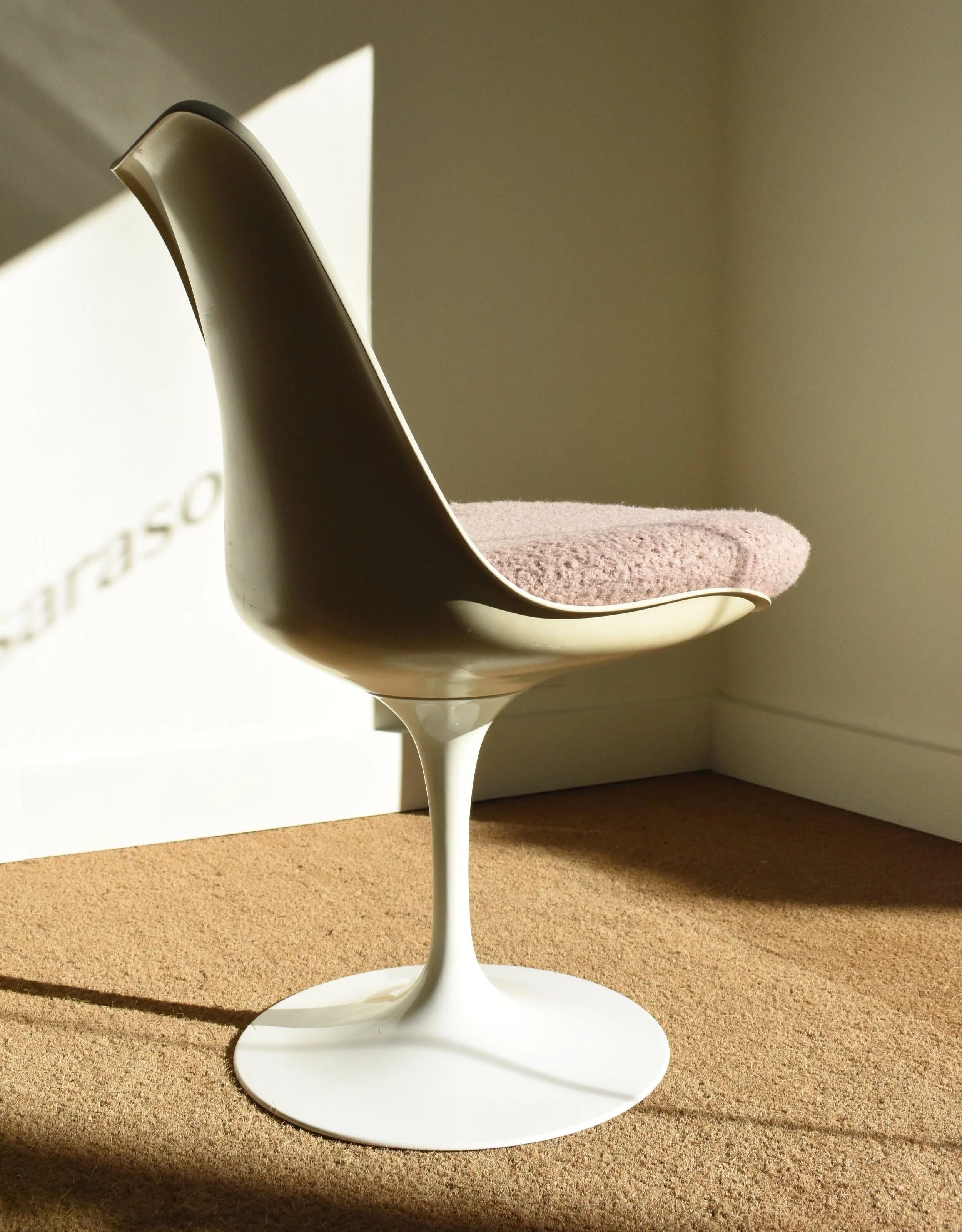 Tulip Chair Eero Saarinen