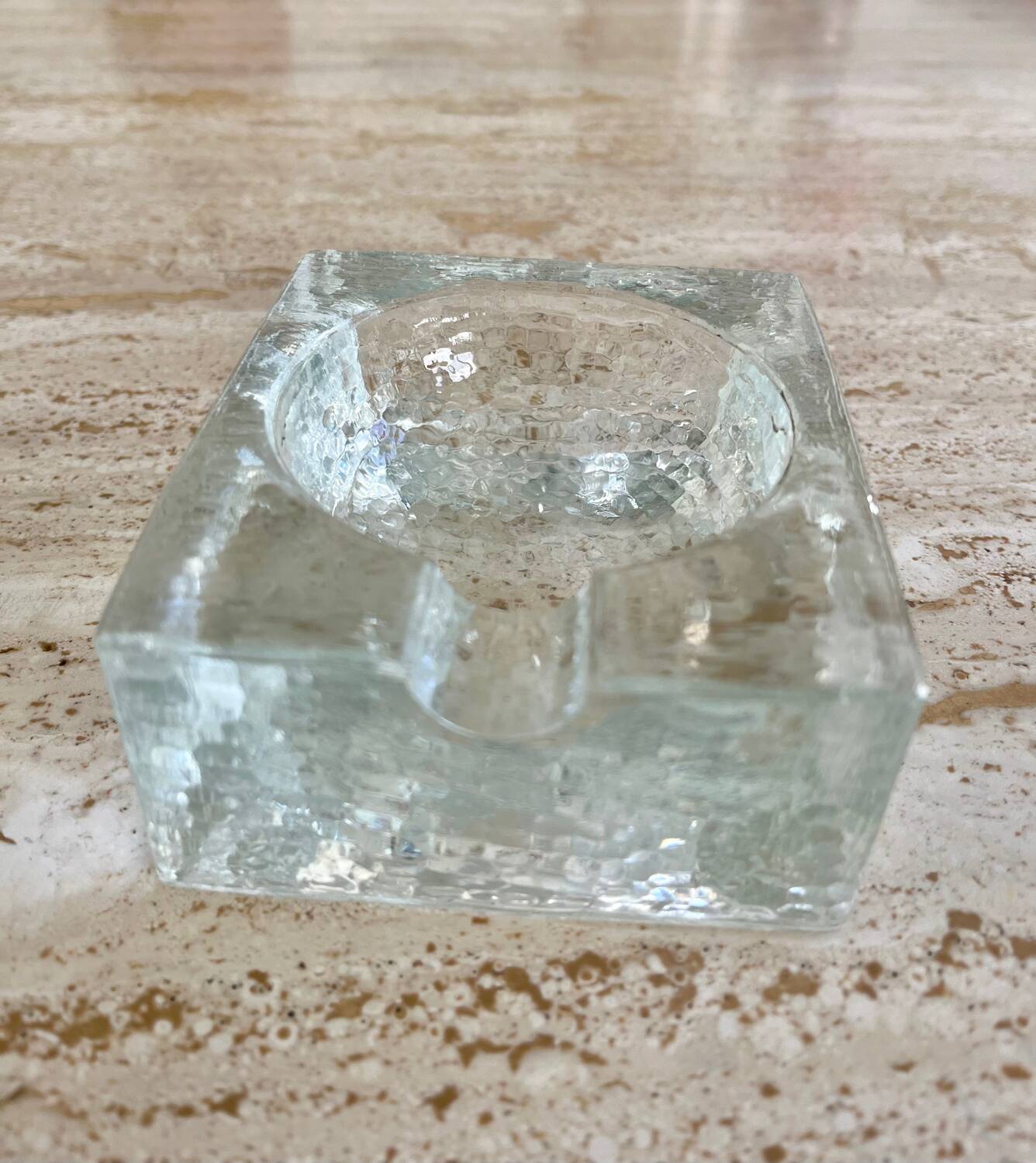 Cendrier pavé de verre