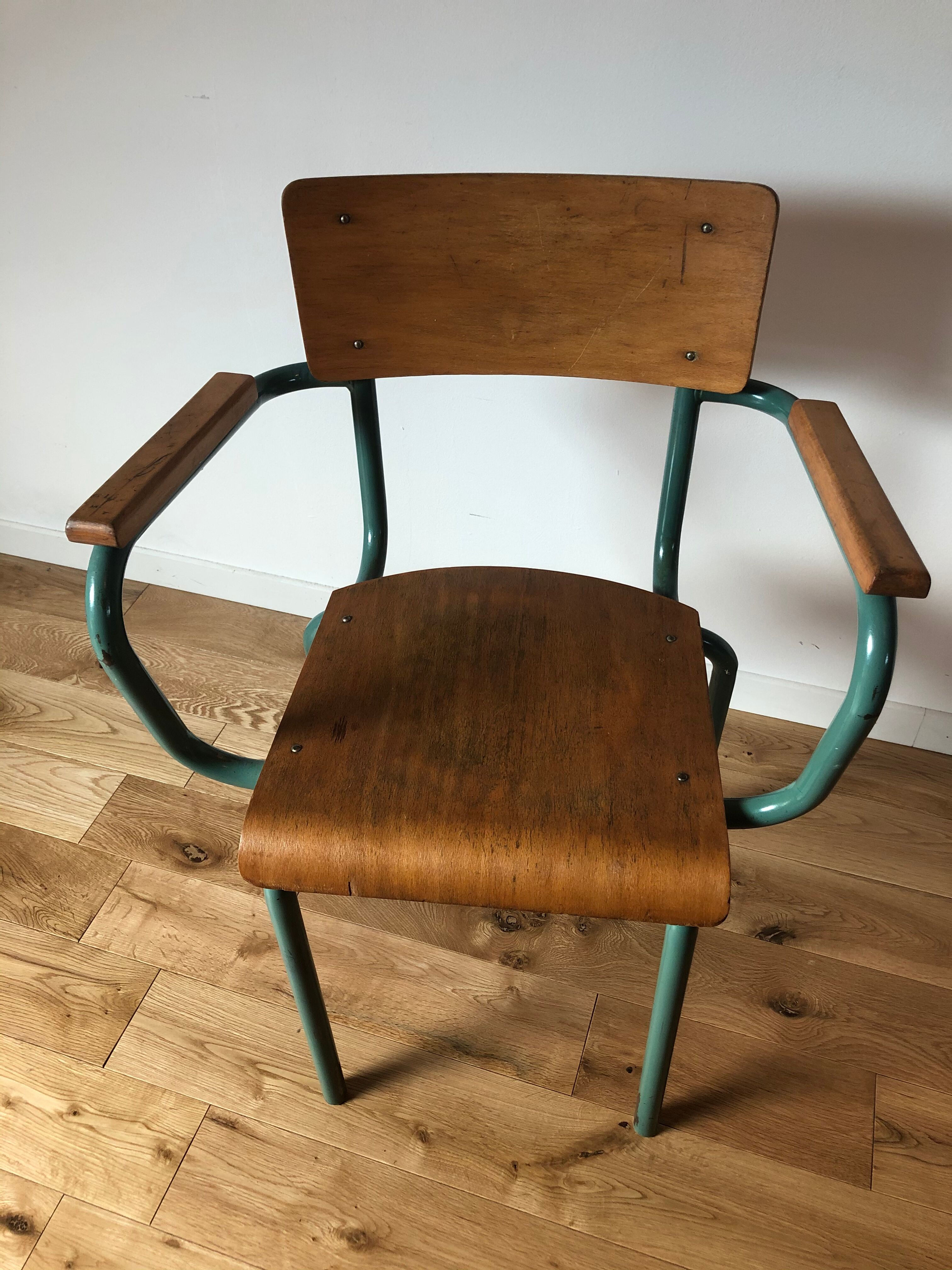 School office and chair Delagrave