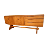 Scandinavian-style english line in teak
