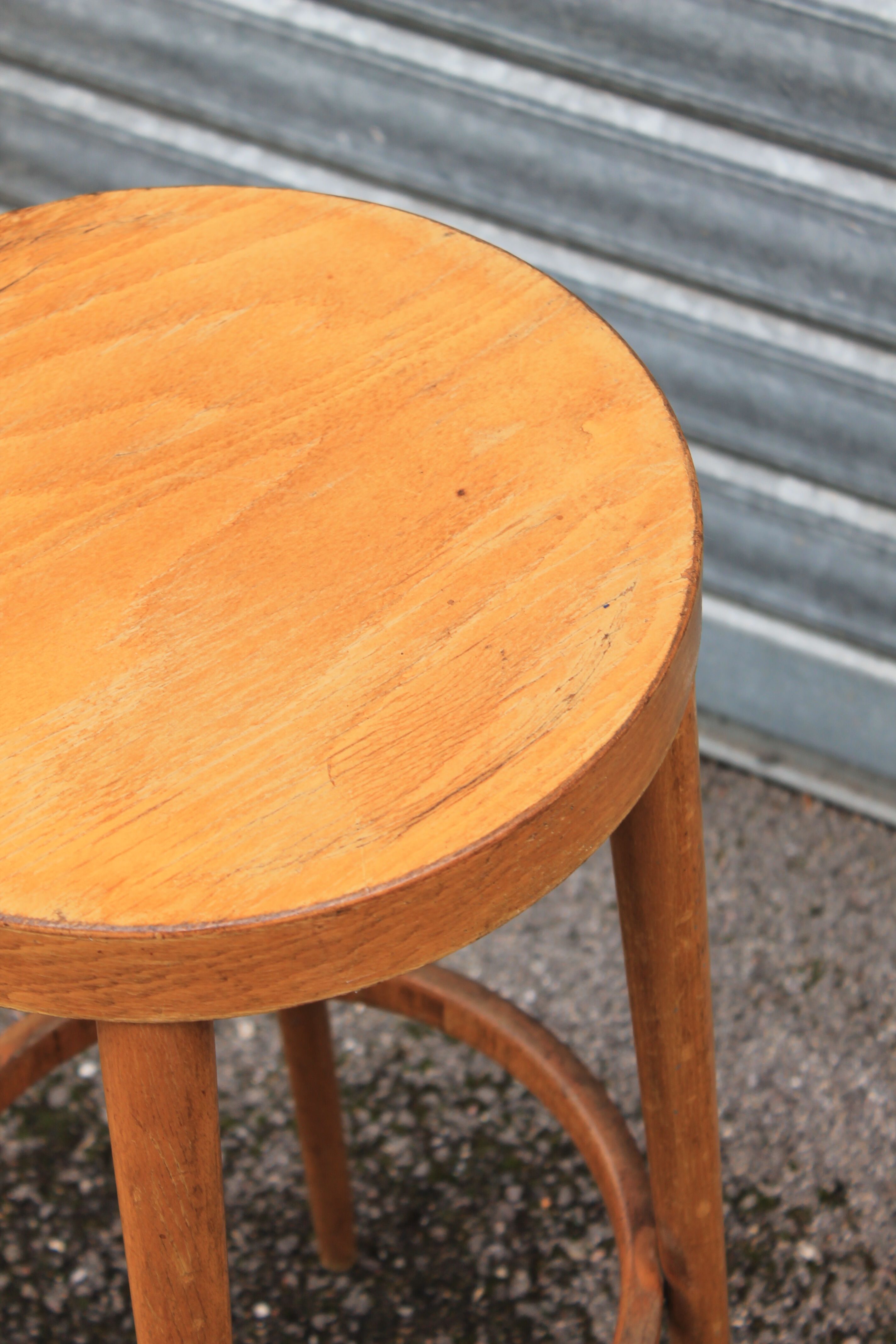 Baumann Mondor stool