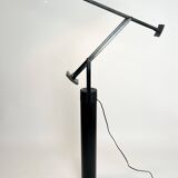 Vintage Artemide Tizio Lamp by Richard Sapper, Italian Design Icon, 1970s