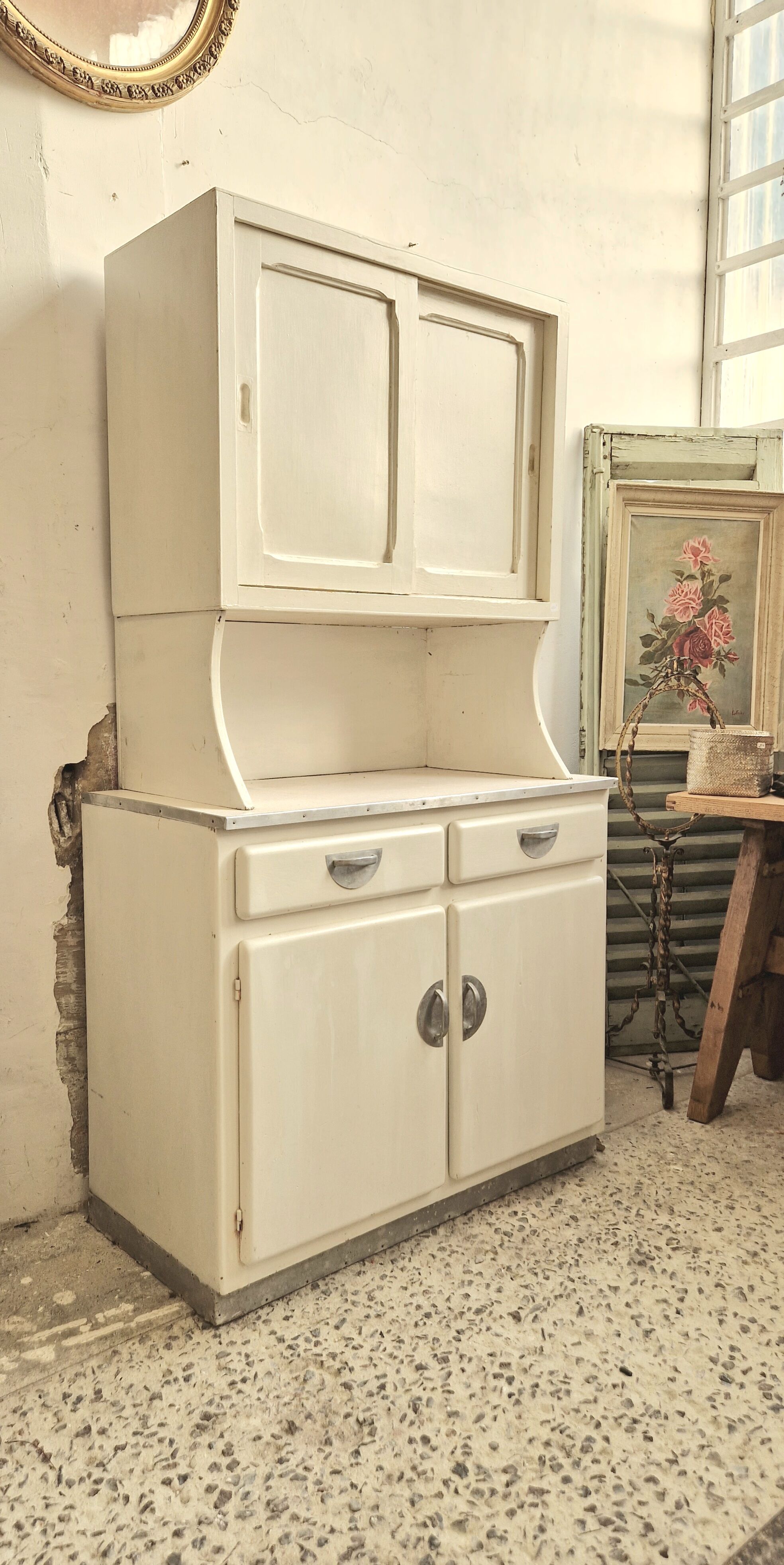 Kitchen furniture