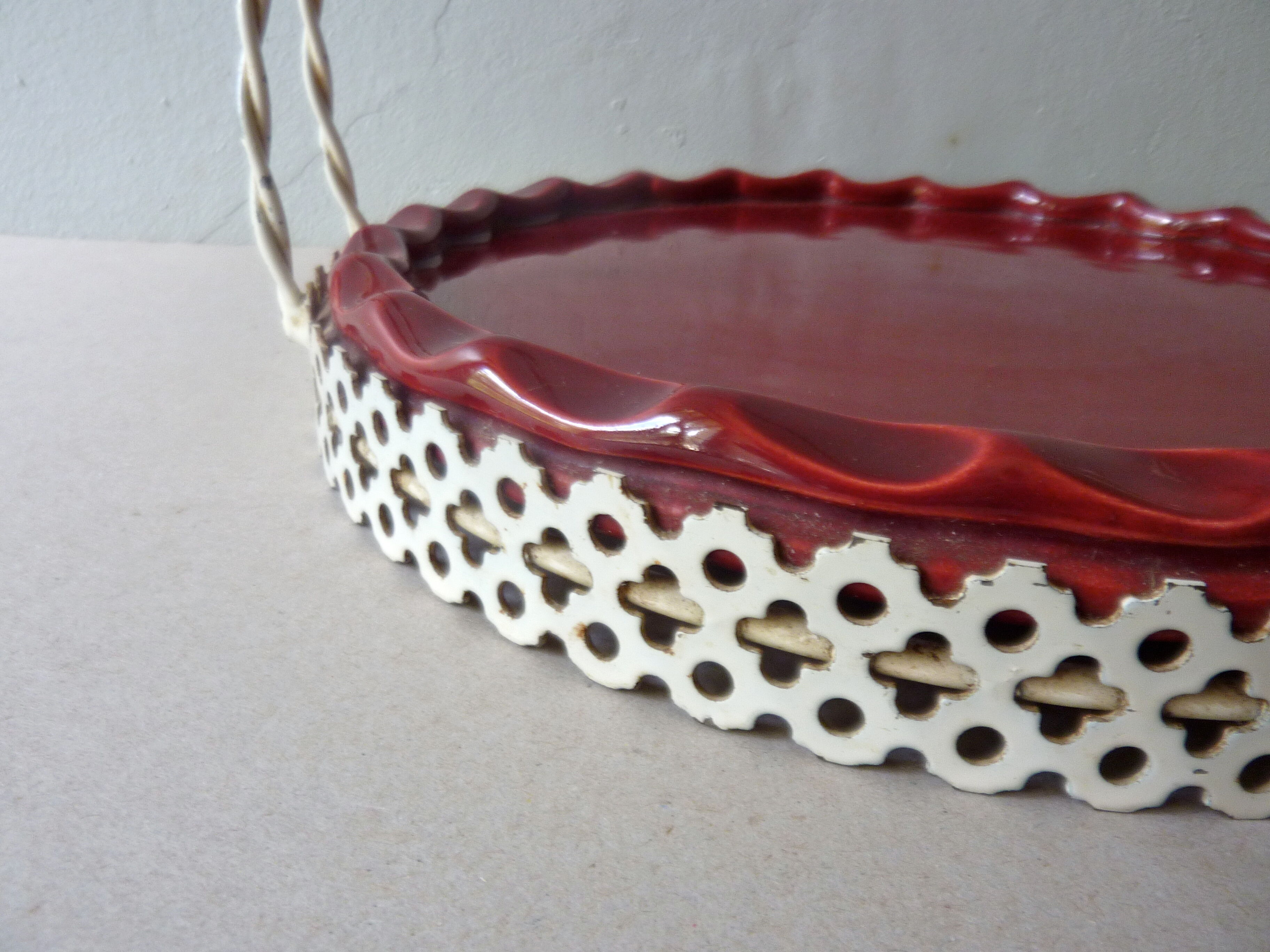Serving tray in ceramic by Yvon Roy and metal from the 1950s