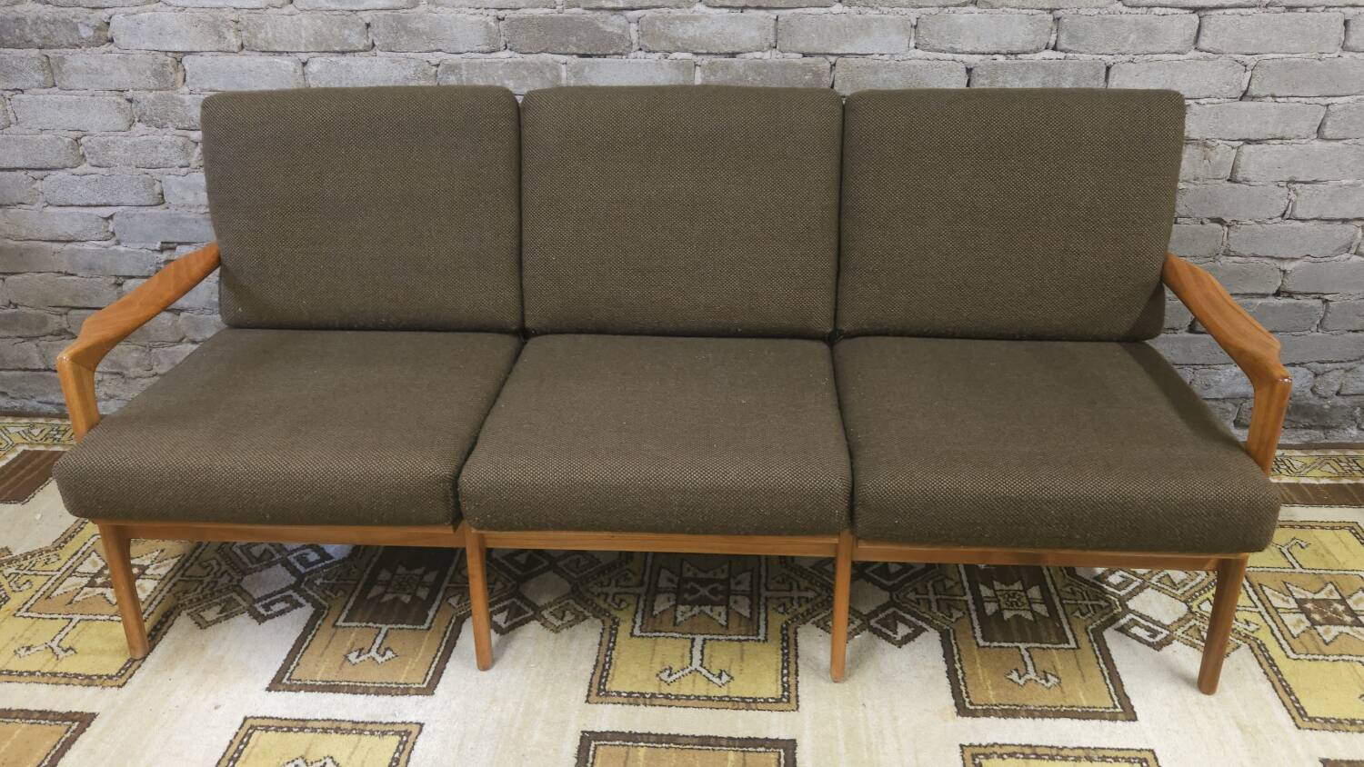 Canapé scandinave 3 places année 1960