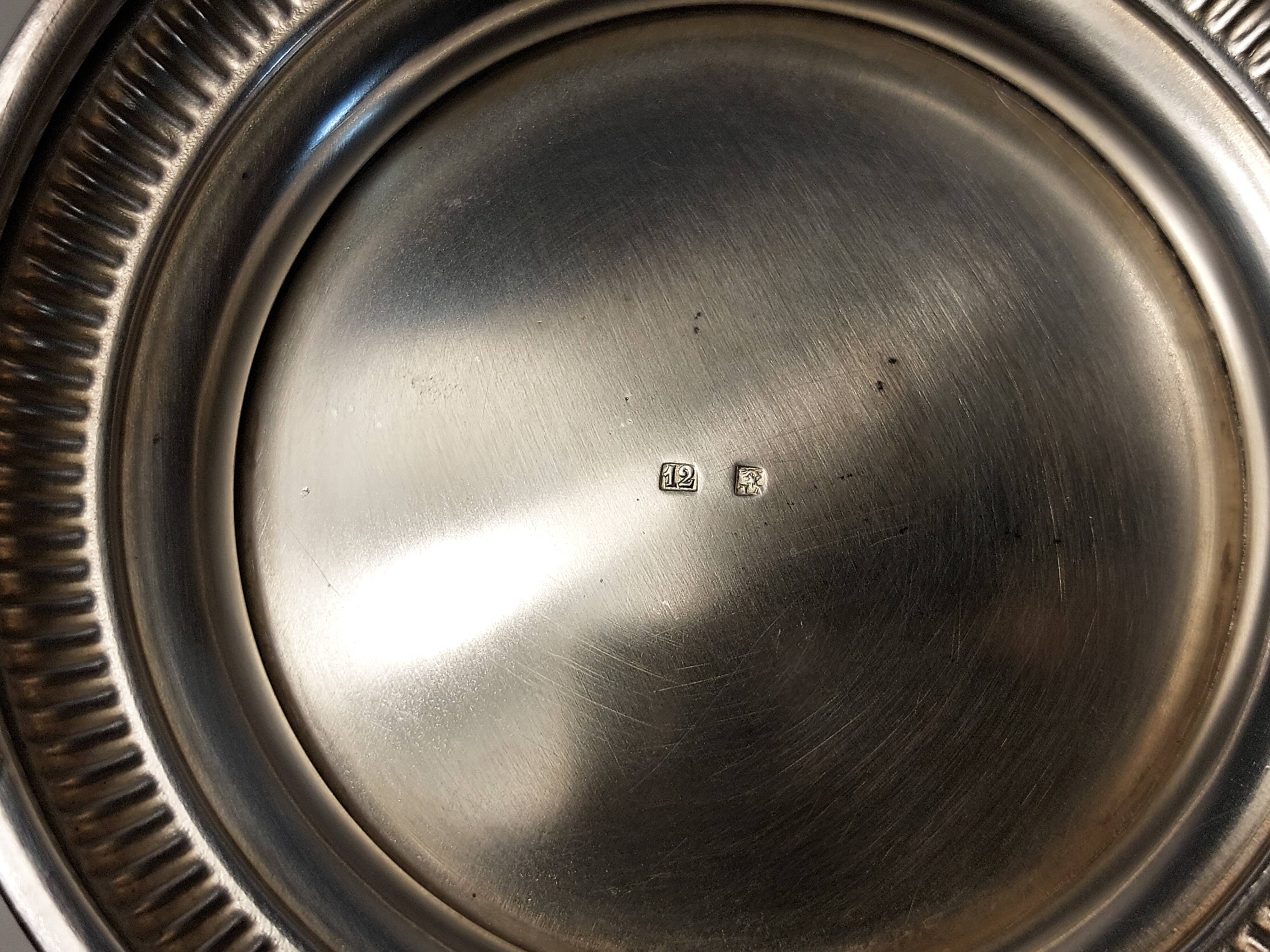 Silver-plated metal table ice bucket with lion head decoration