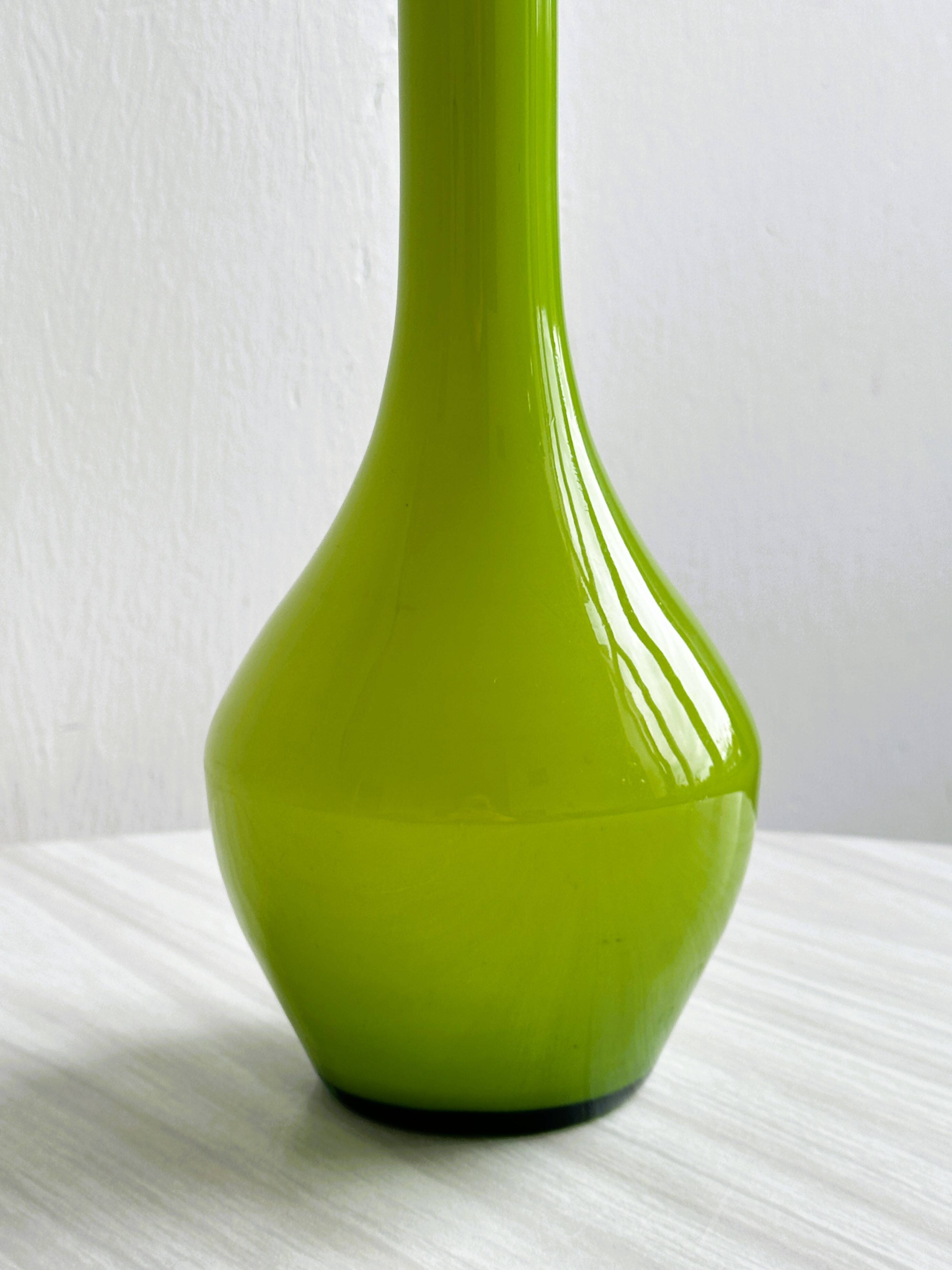 Single-flower vase