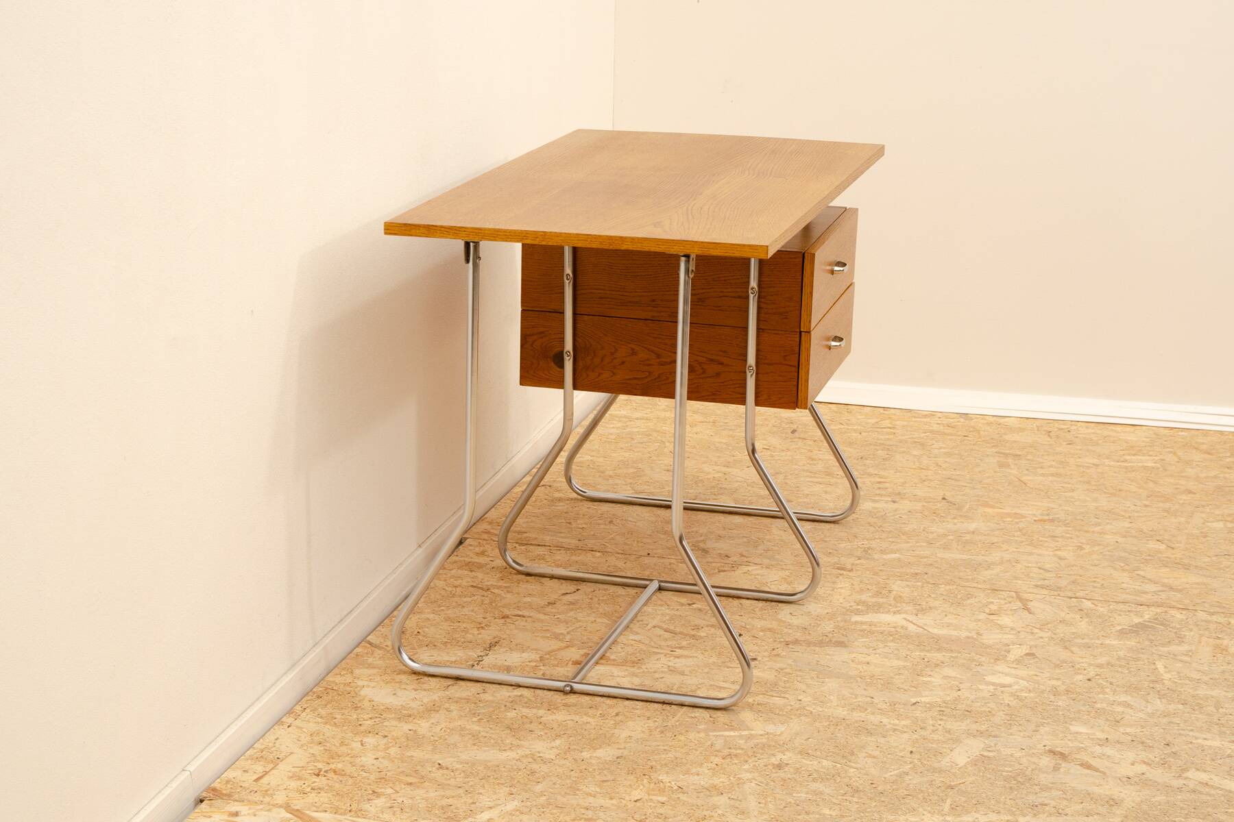 Bureau moderniste tchécoslovaque en chrome et bois, années 1950, Europe