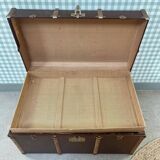 Circled travel trunk