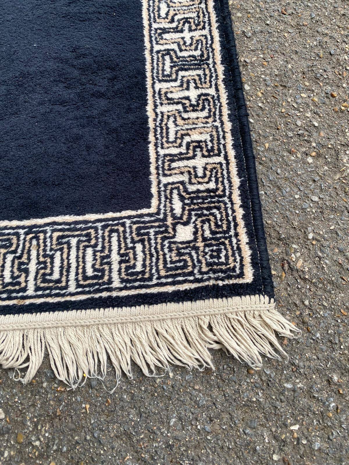 Ming style wool bedside or accent rug 60x120cm