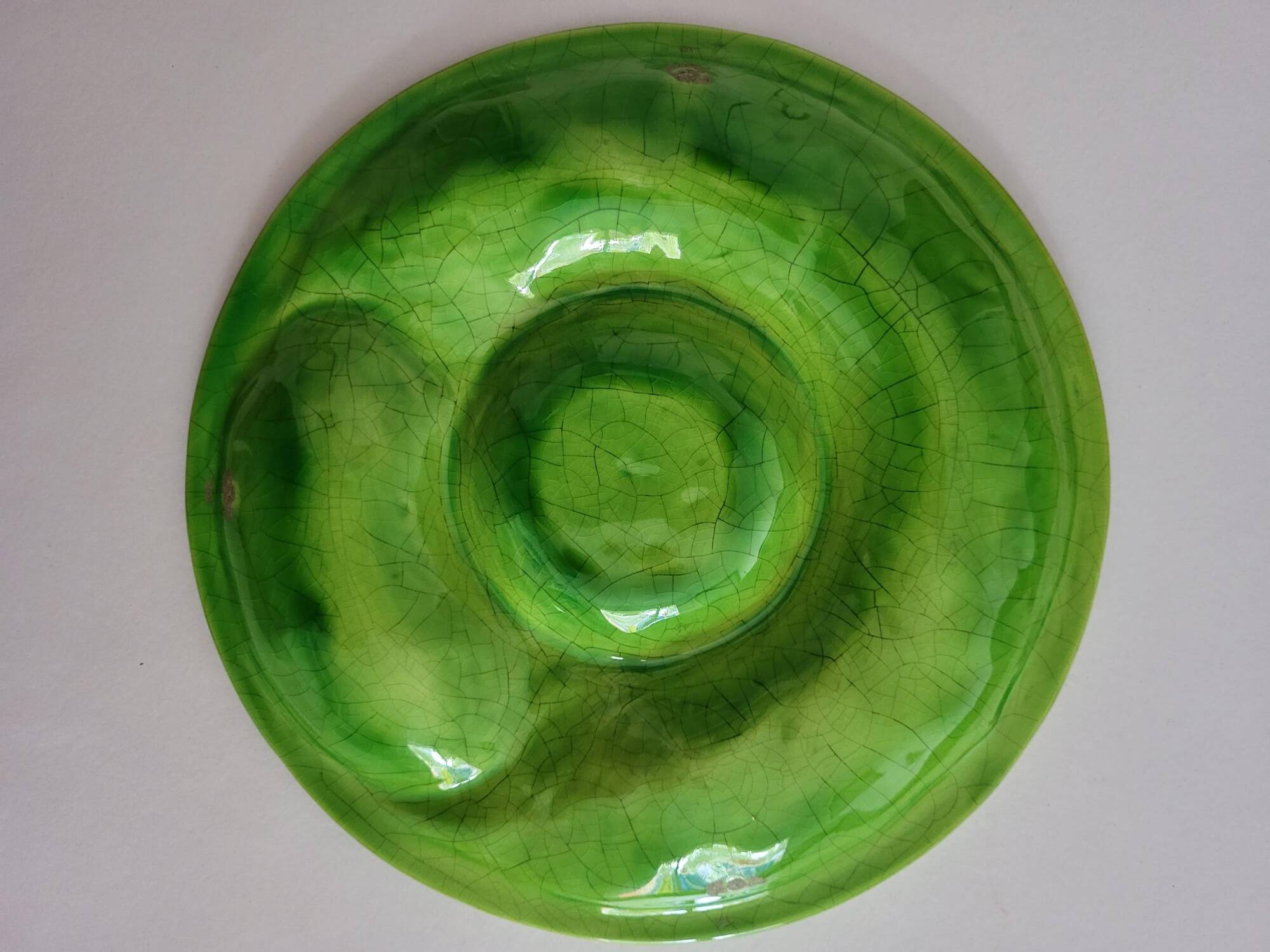 Artichoke and dish plates