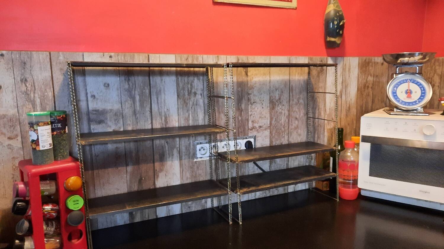 Set of two string shelves