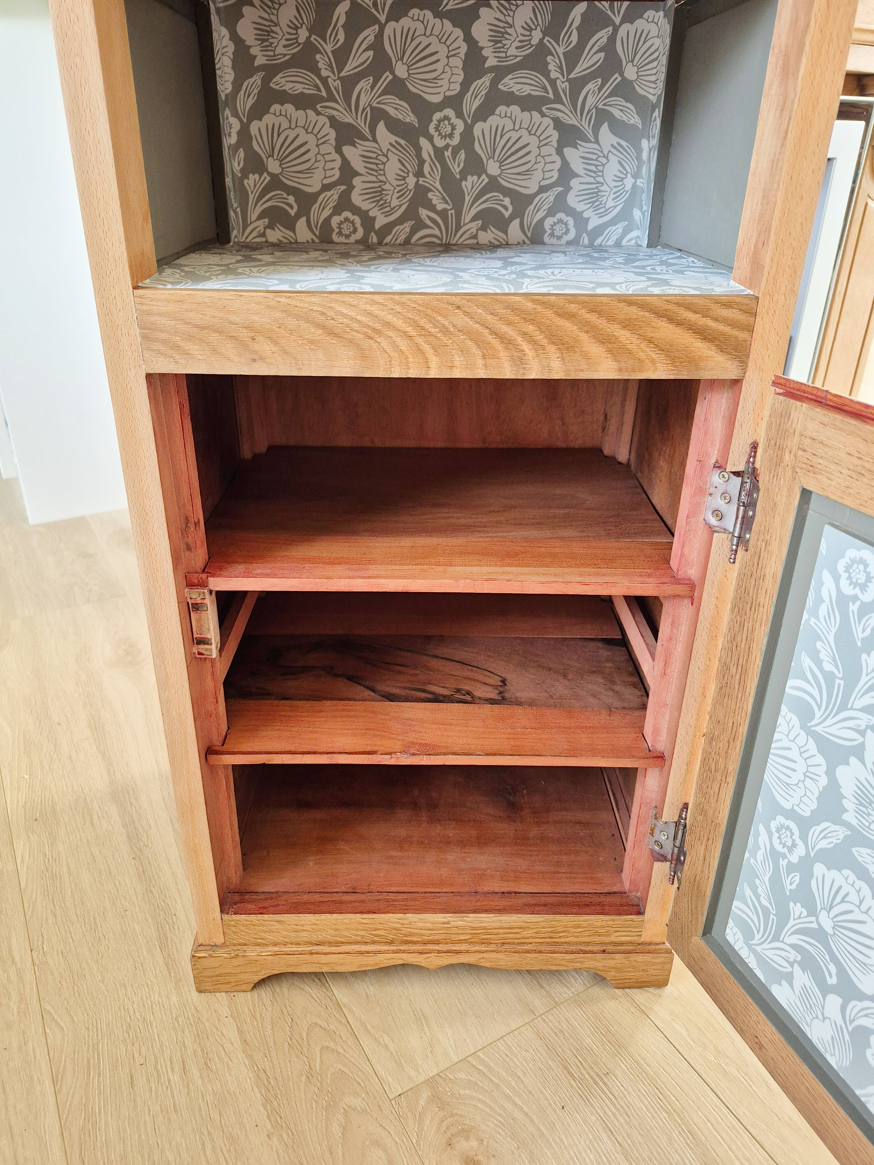 Antique English bedside table in solid wood, refurbished.