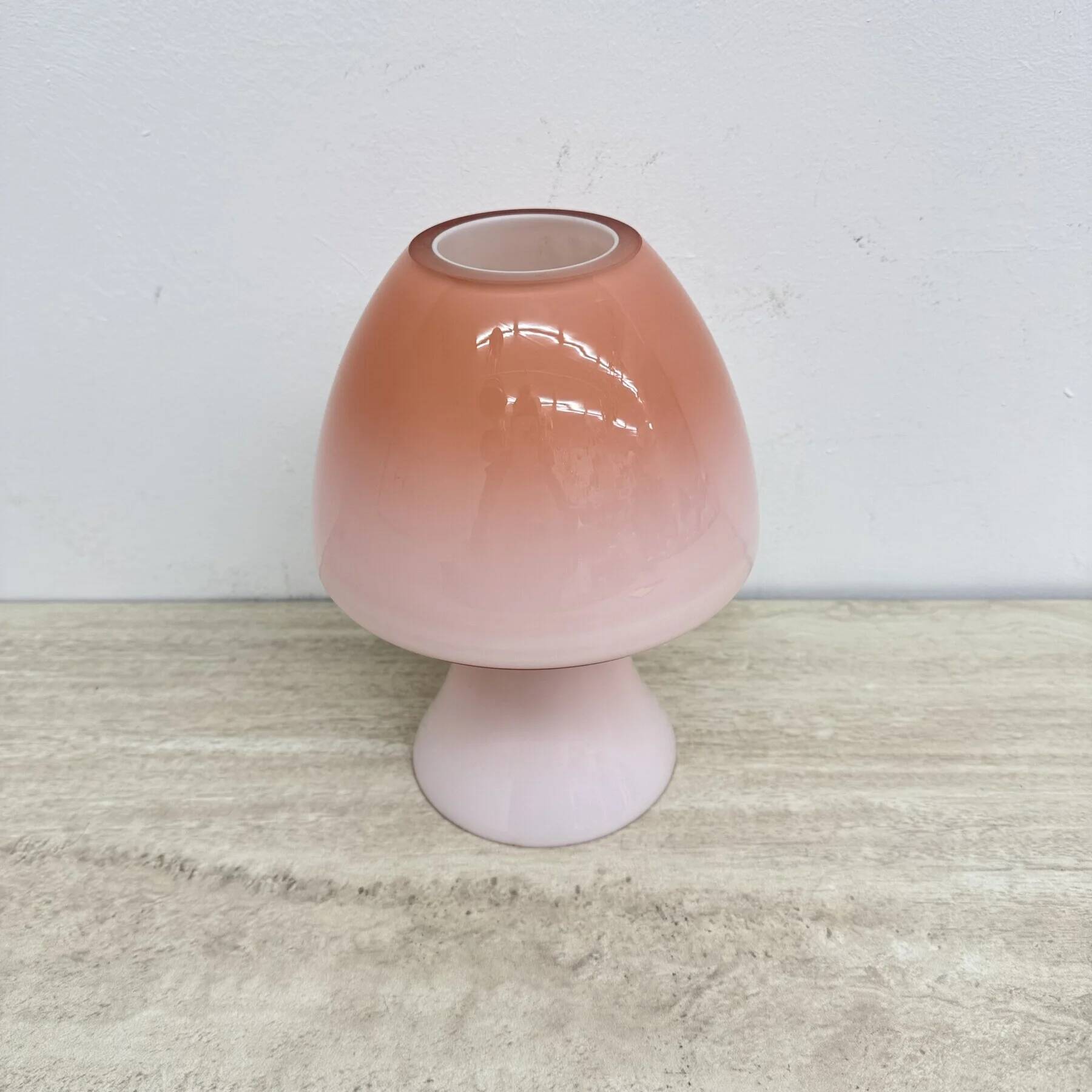 Peil & Putzer pink glass mushroom table lamp, 1970s
