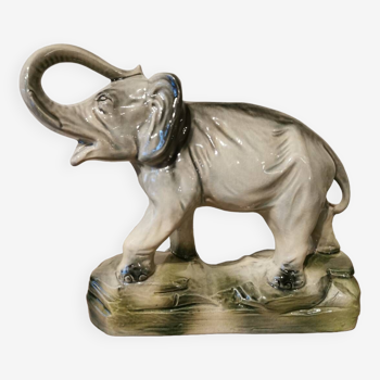 Éléphant en céramique