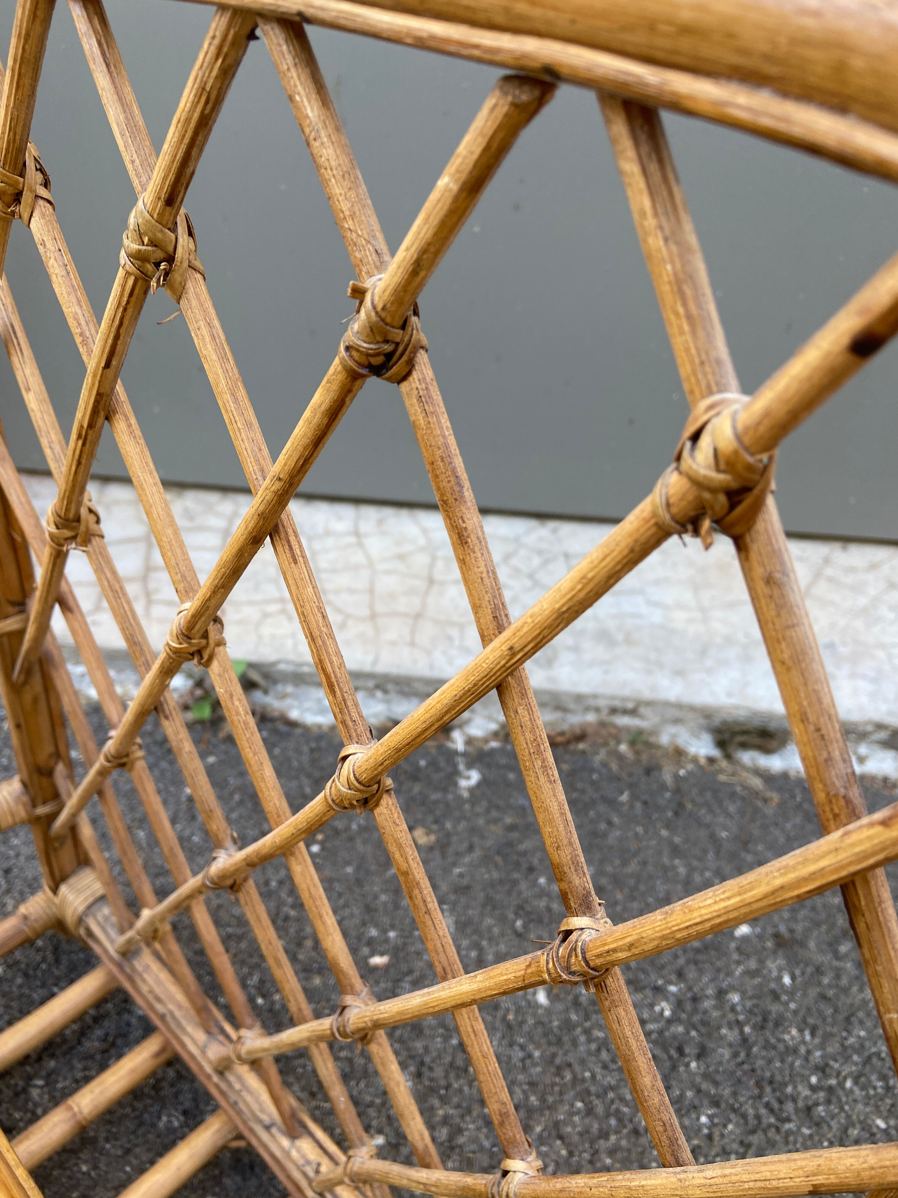 Vintage rattan magazine door