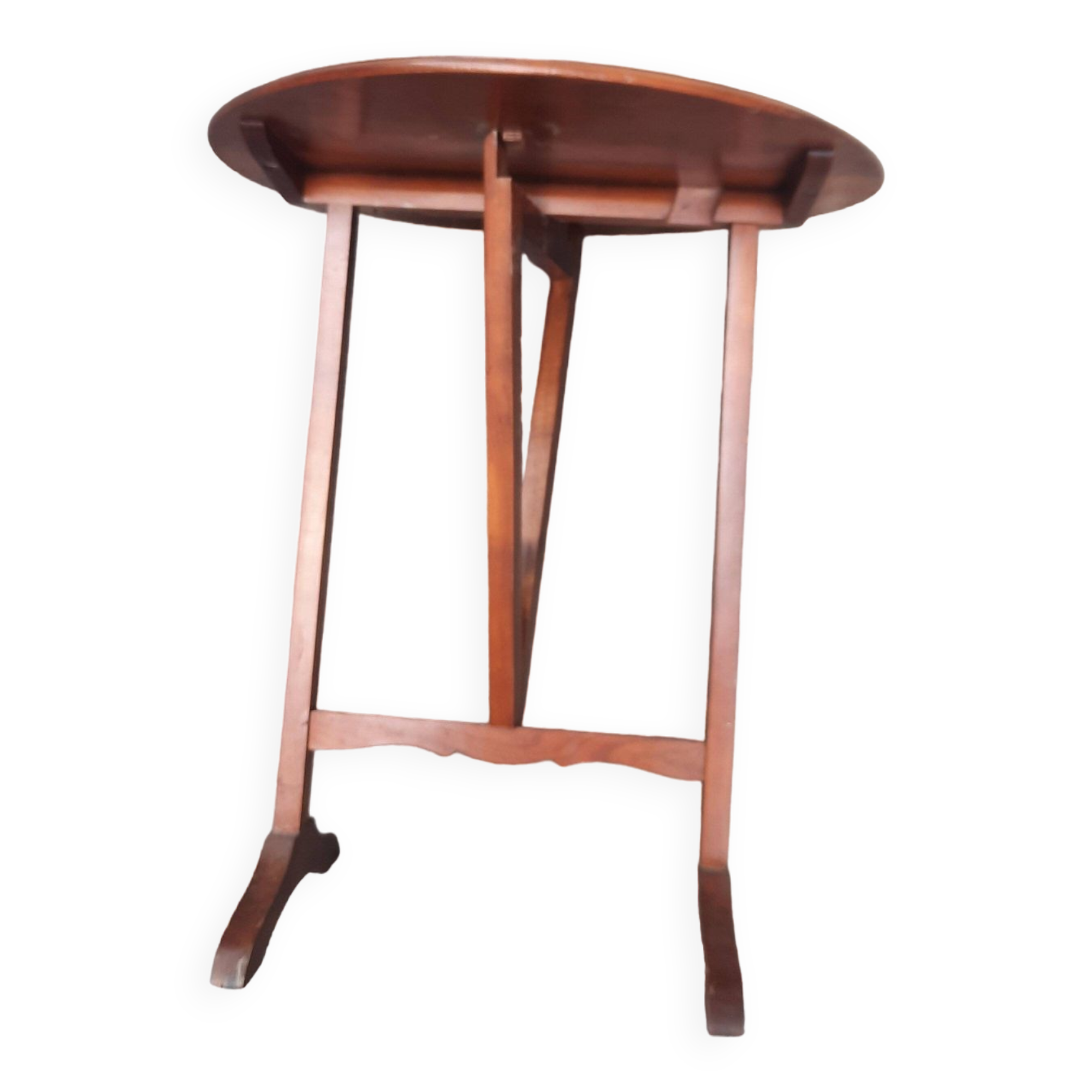 Folding coffee table