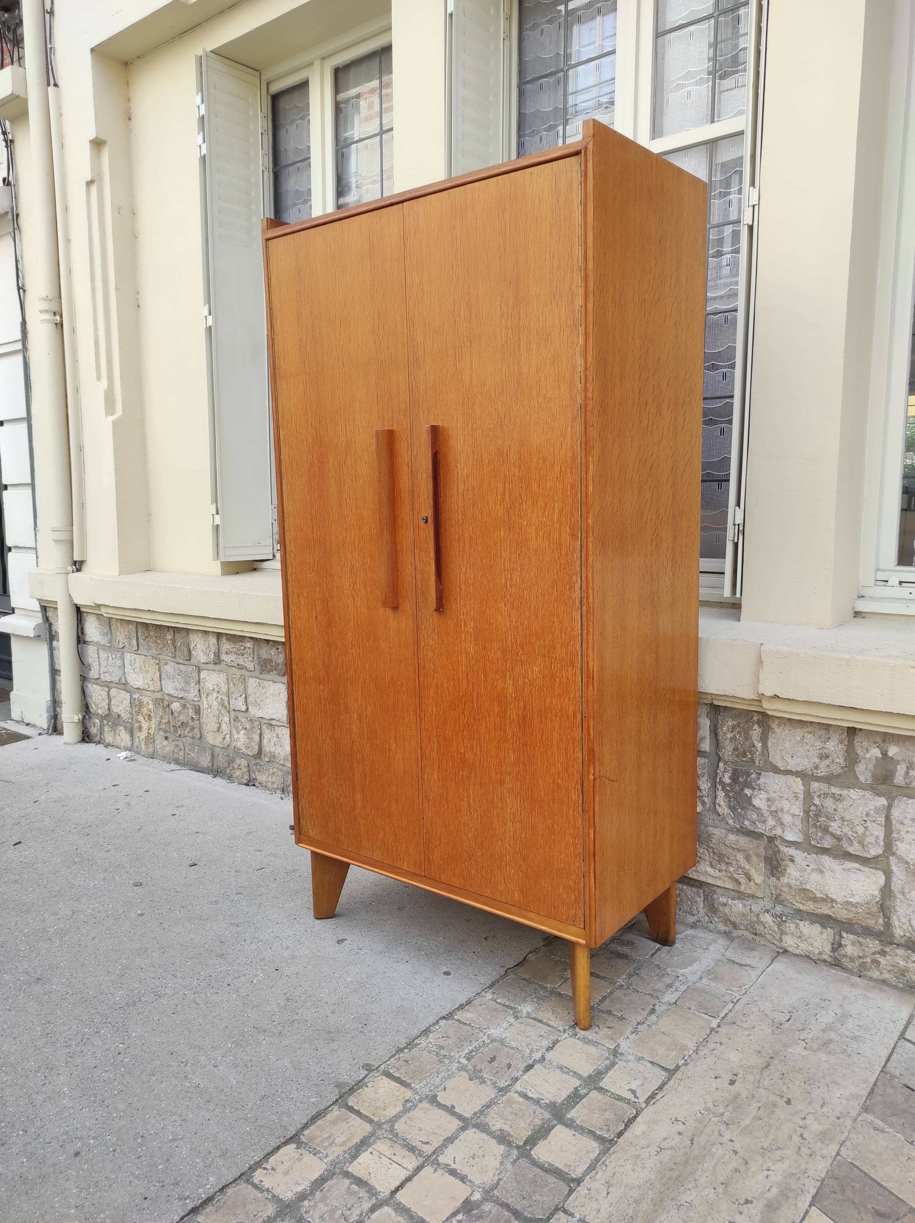 Cabinet SAM Modern Furnishing Company