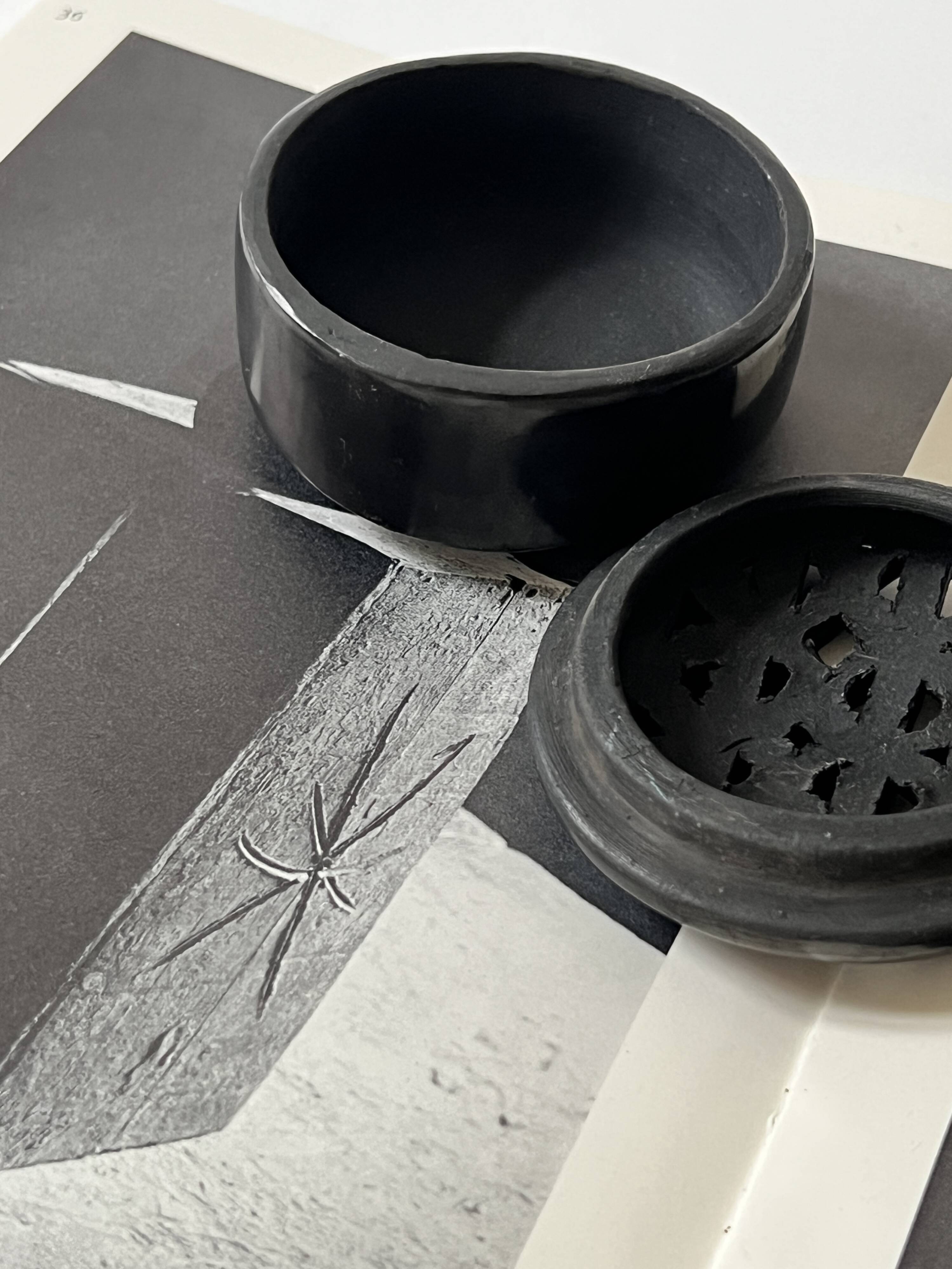 Empty pocket with black ceramic lid, Mexico 1980