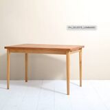 Extendable teak table