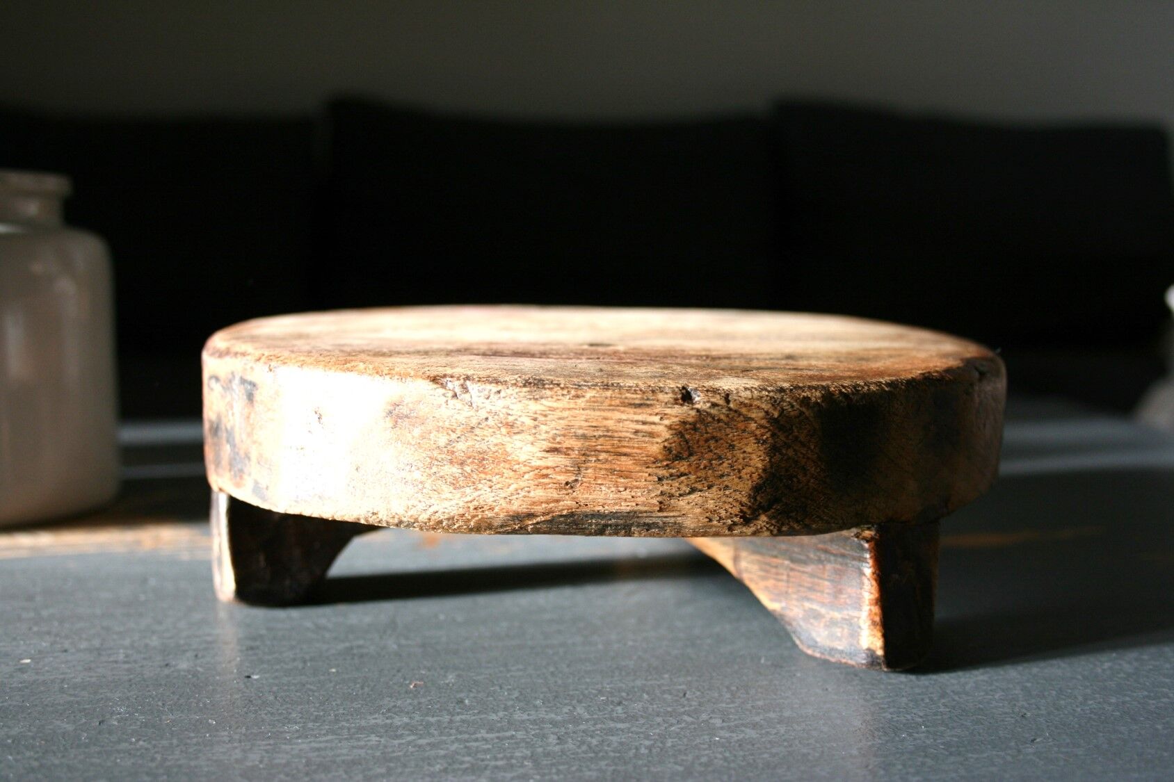 Brutalist cutting board, wooden decoration