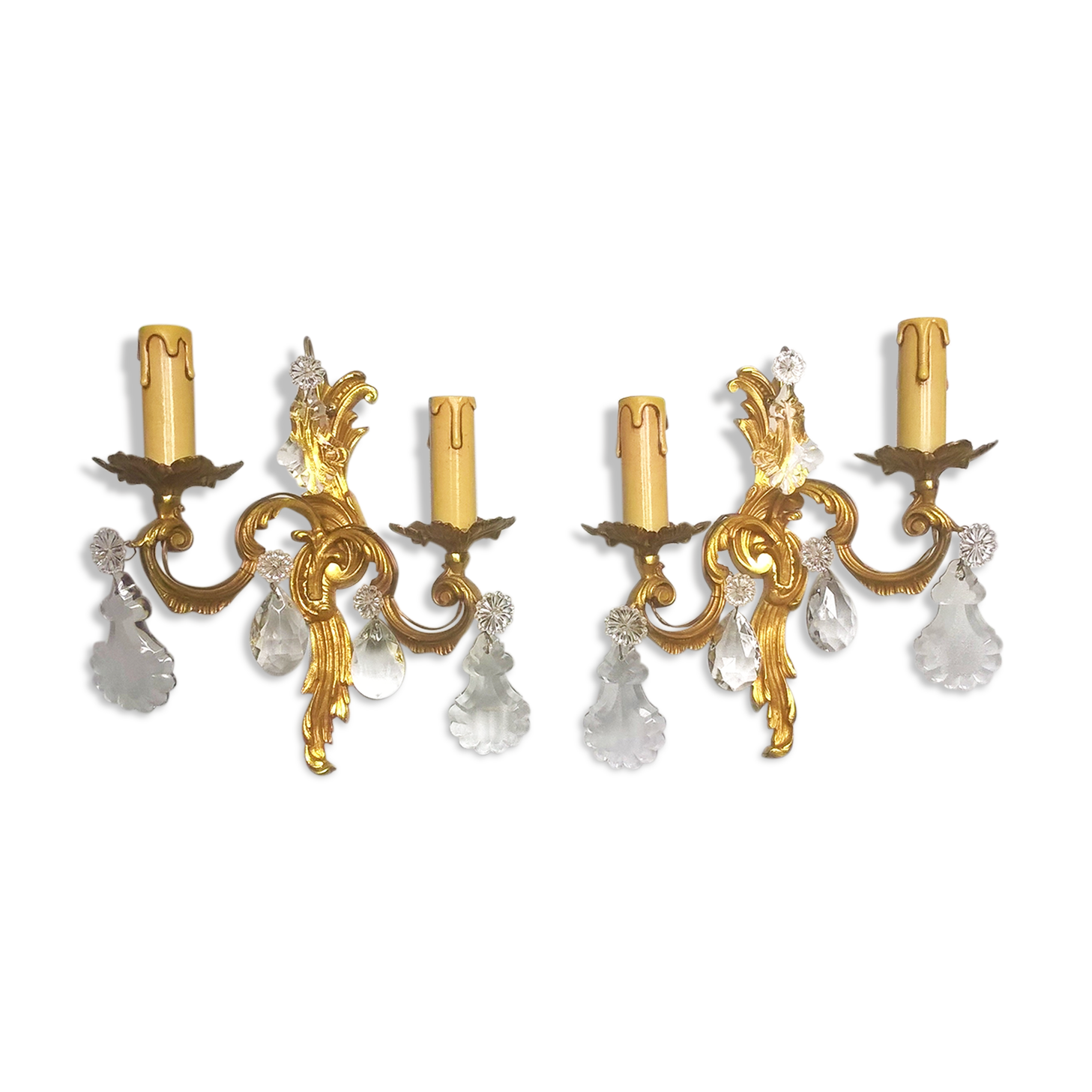 Pair of asymmetrical appliques, gilded bronze and crystal tassels, Louis XV style