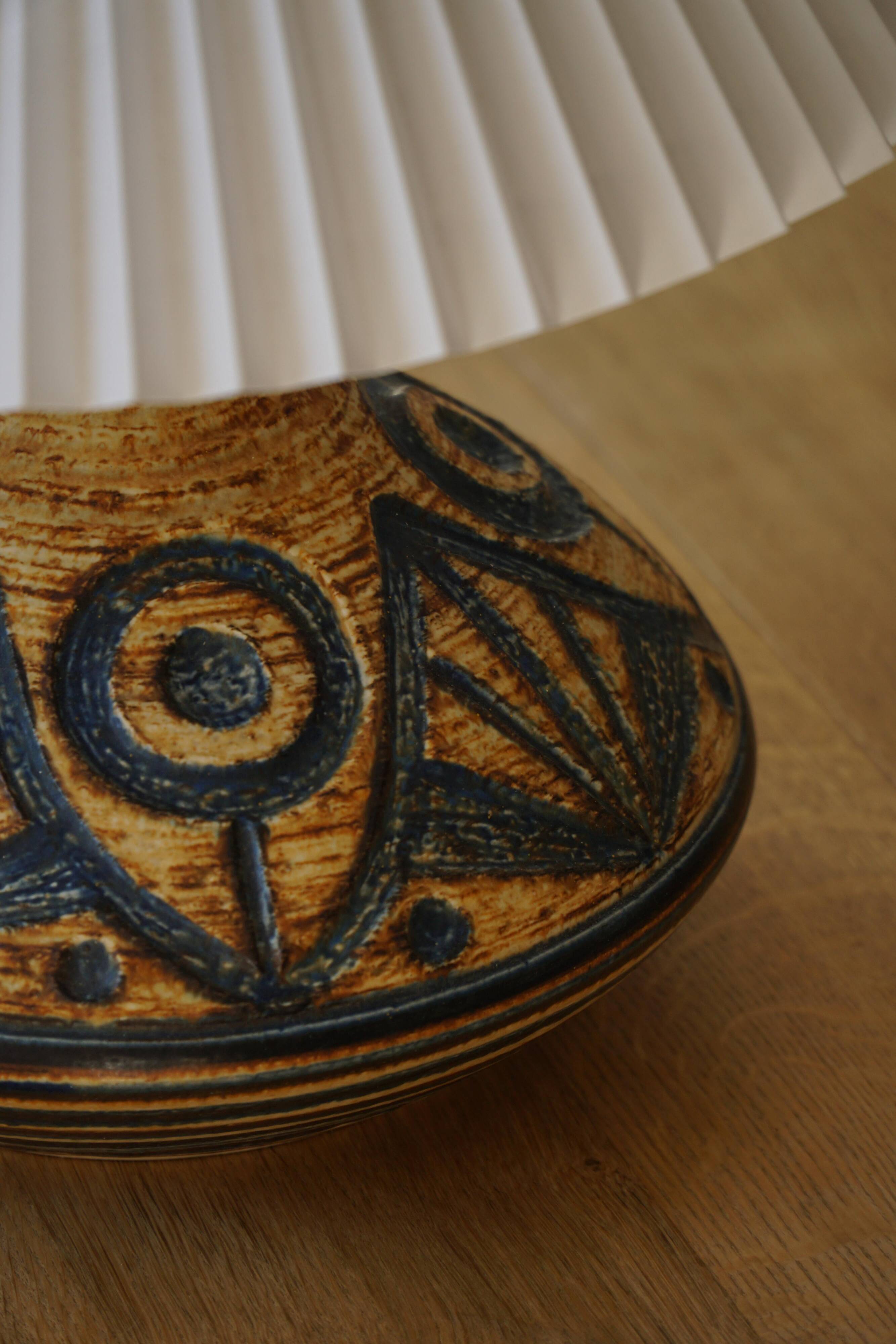 Lampe de table moderne danoise en grès, Model No No 3073 par Søholm, Danemark, années 1960