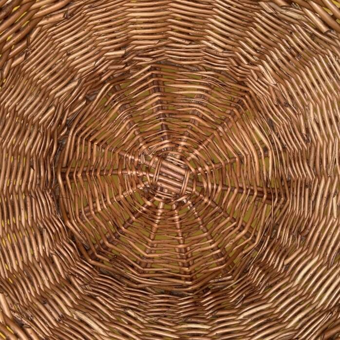 Large vintage wicker basket with lid – circa 1960