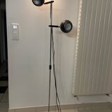 Eye ball floor lamp