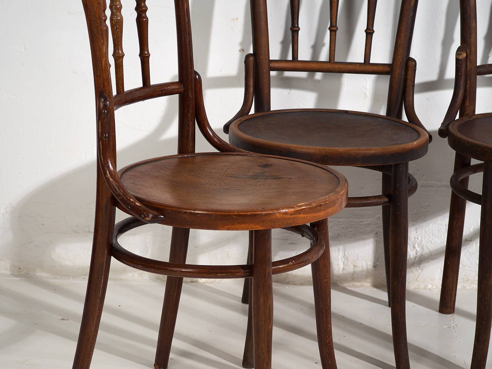 Antique Viennese-style chairs (circa 1920). Set of 4, no. 4