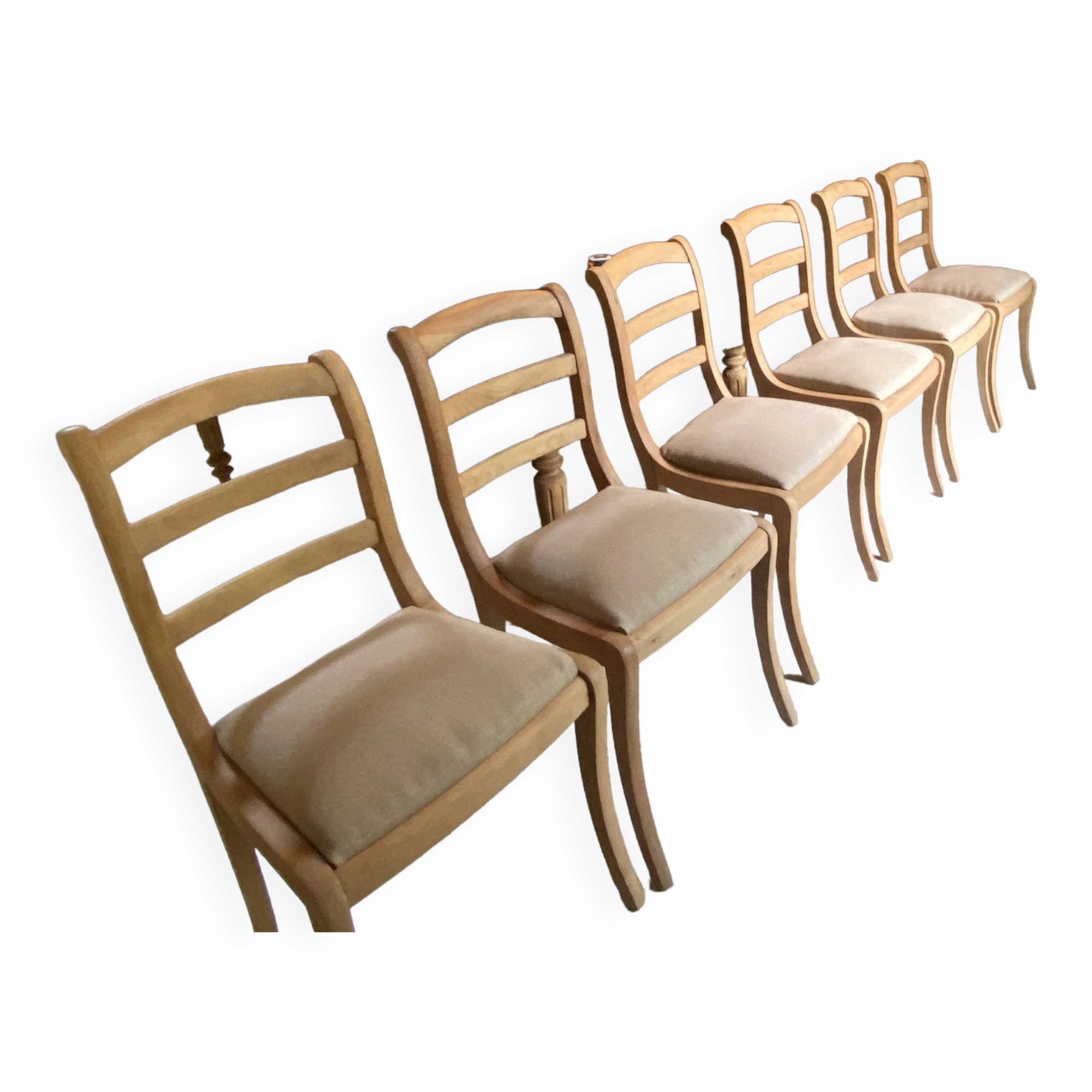 Chaises Louis Philippe barrettes pieds sabres