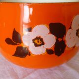 Enameled saucepan with lid 1970s