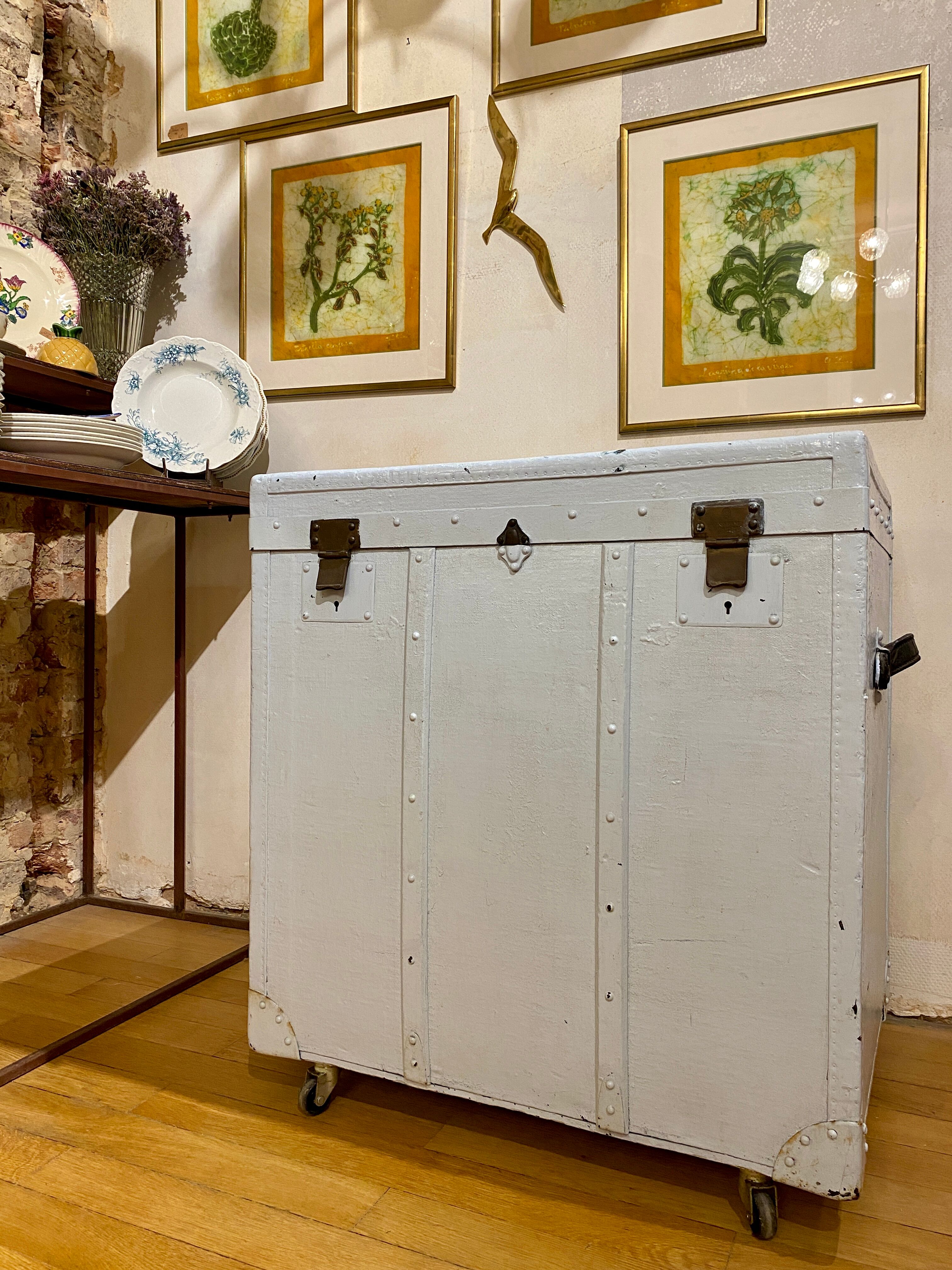 P. Coessens storage trunk