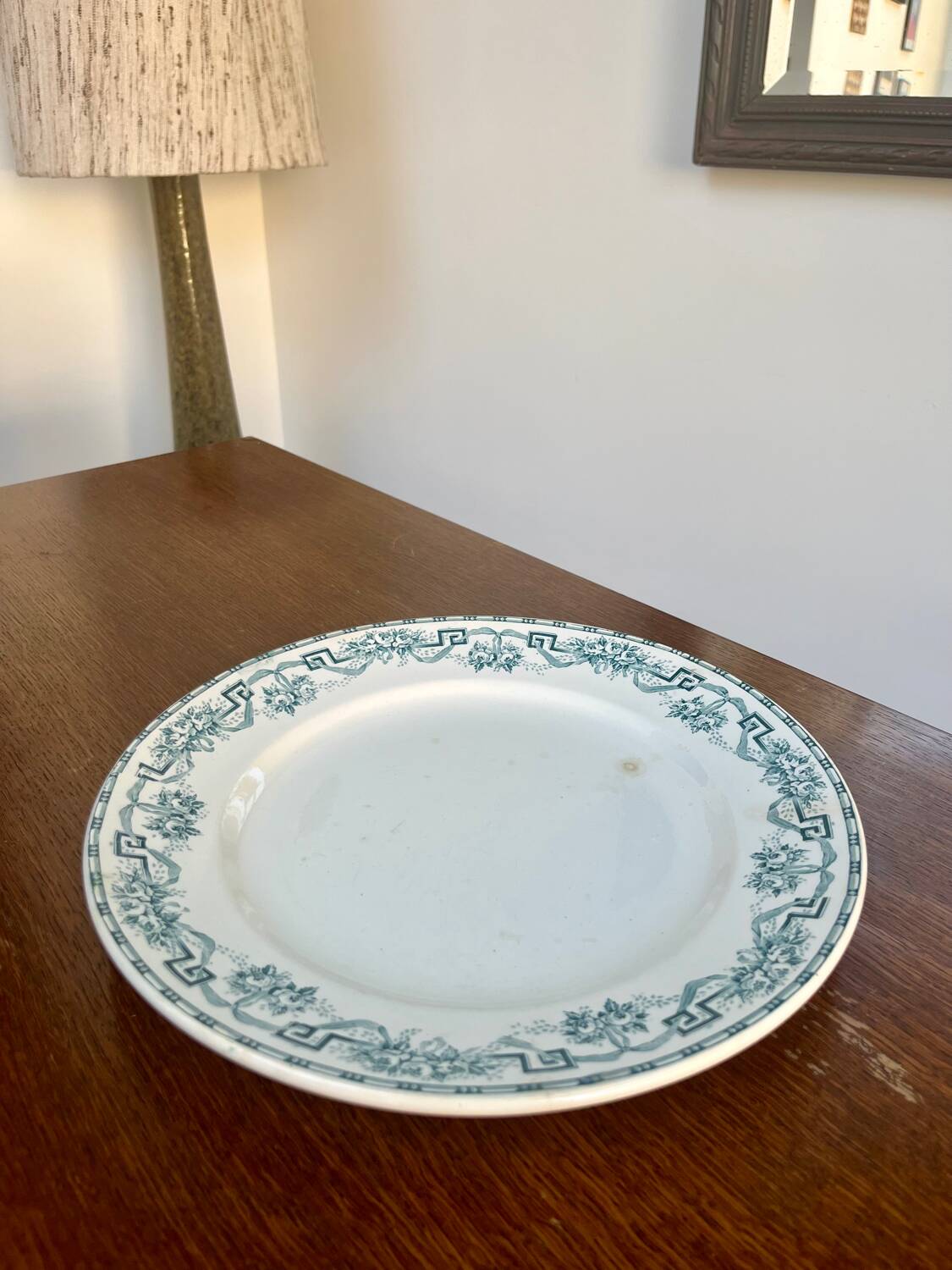 Round ironstone dish – Moulin des Loups Athens