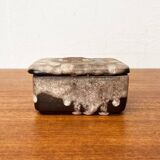 West German pottery box, fat lava WGP from the mid-century with lid, 1960s.
