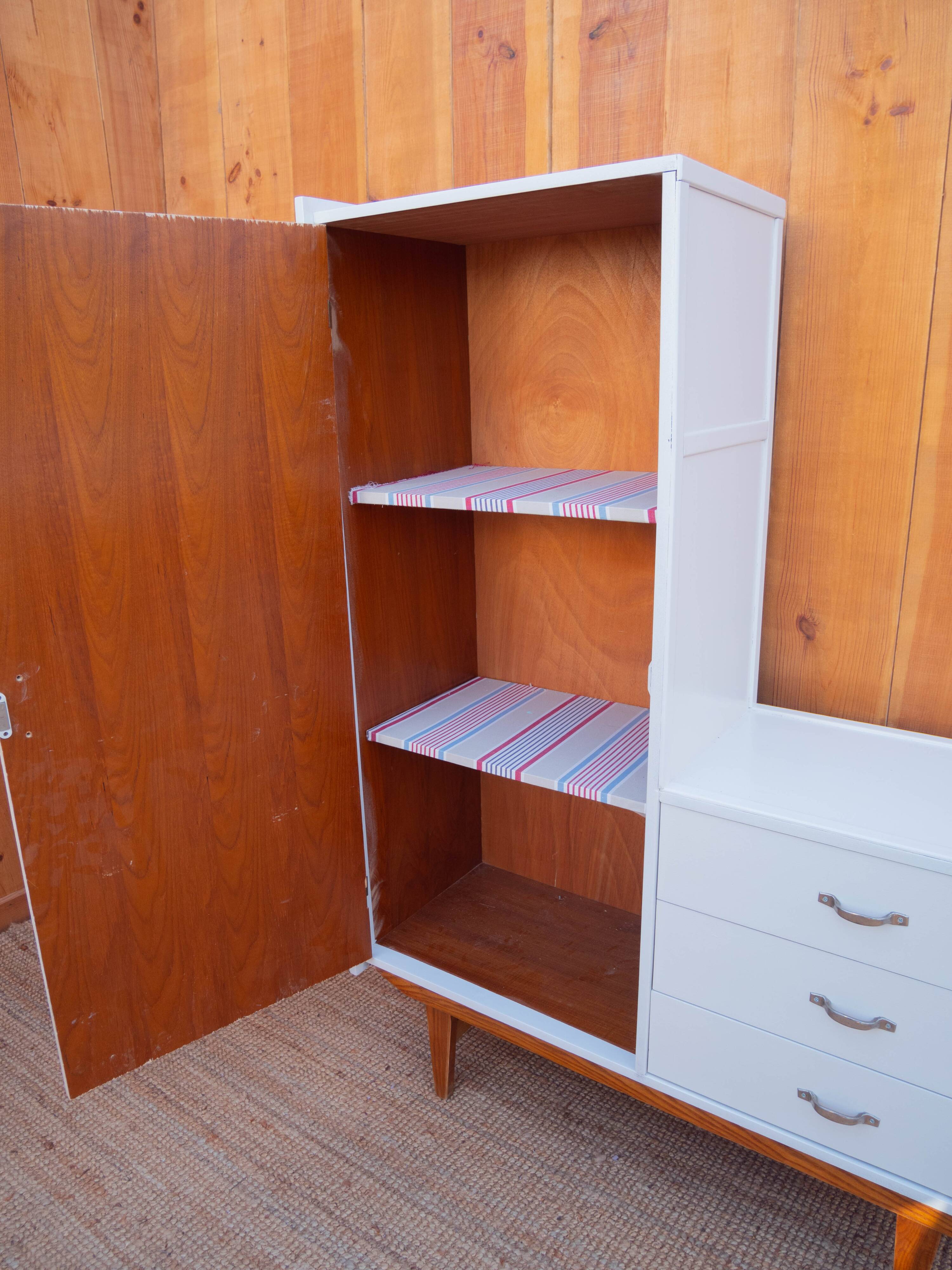 Asymmetrical wardrobe