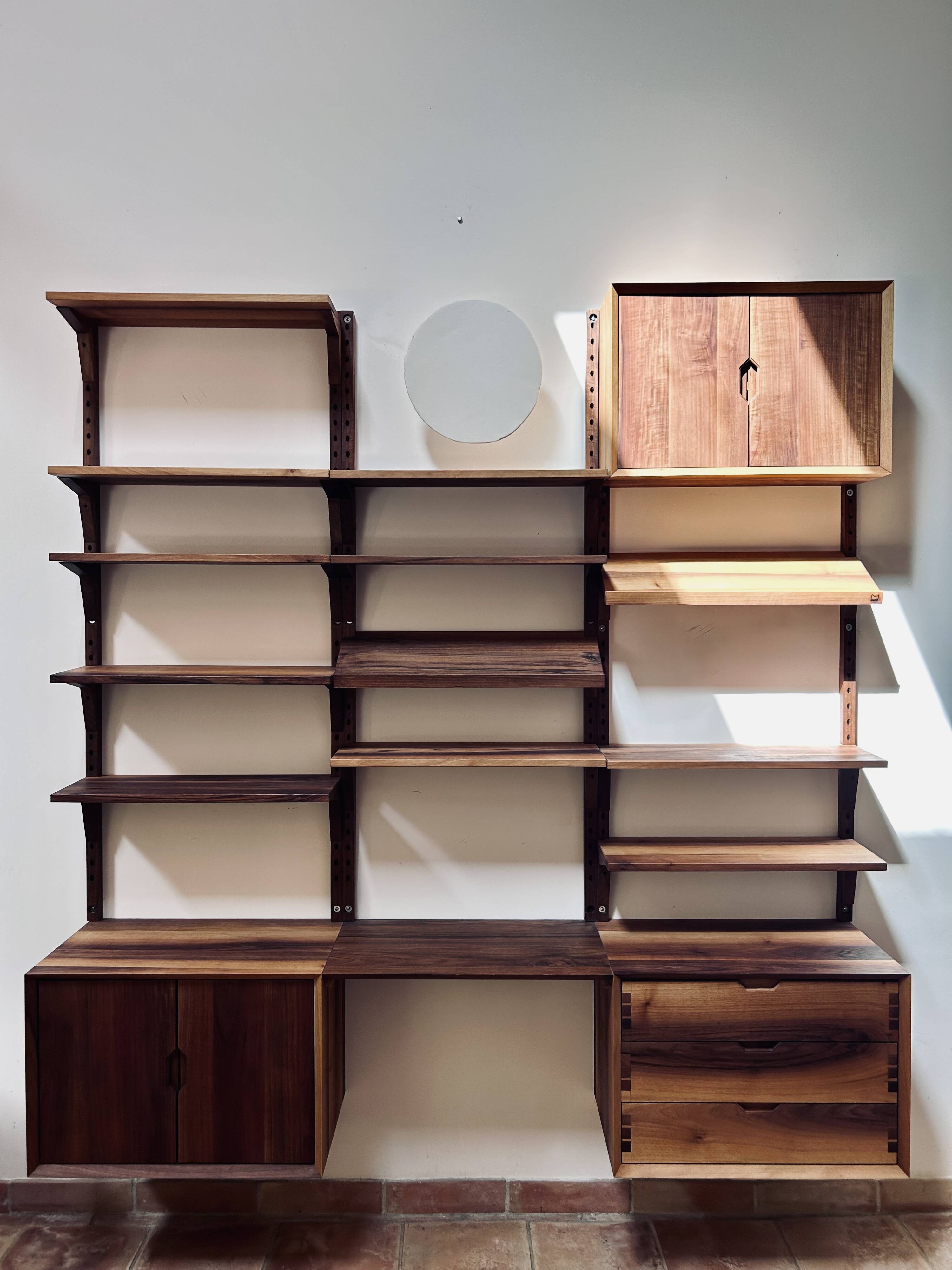 Bibliothèque en Noyer massif