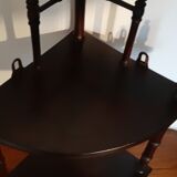 Étagère de coin en bois