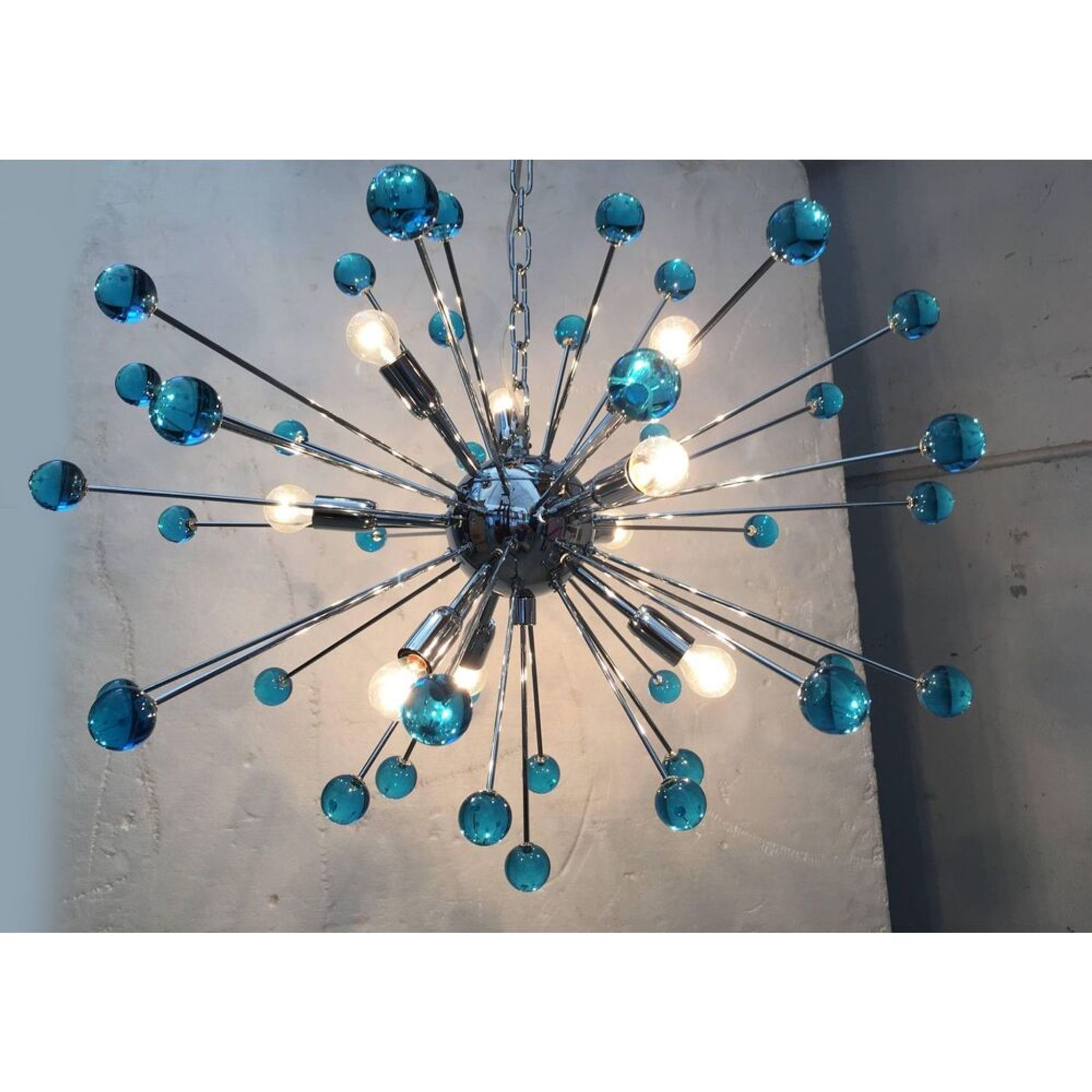 Lustre ovale spoutnik en verre de murano bleu clair « star »