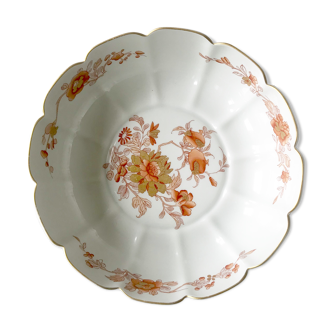 White porcelain hollow plate with far East inspired motifs