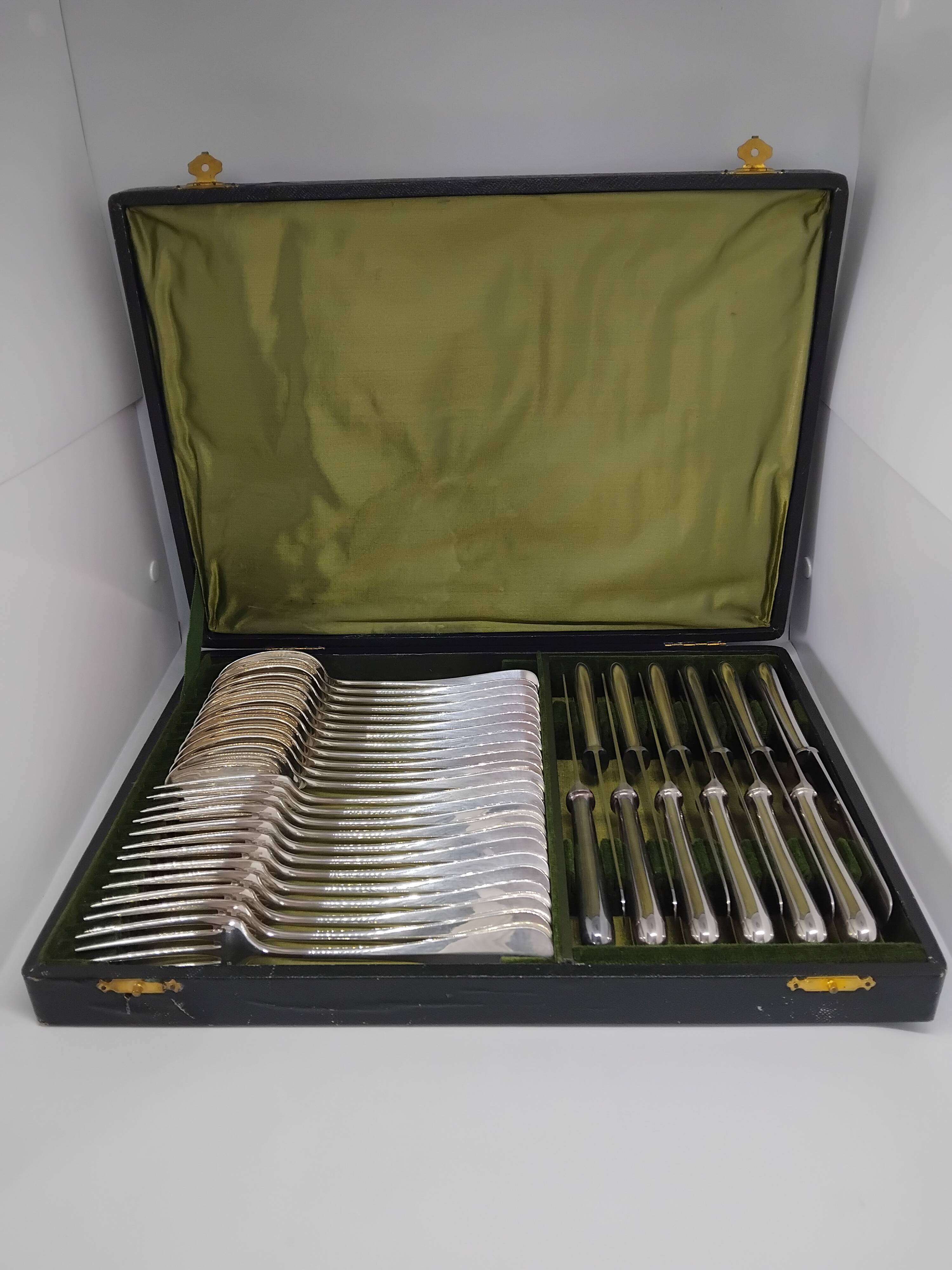 Ménagère Christofle 36 pièces modèle Fidelio Baguette