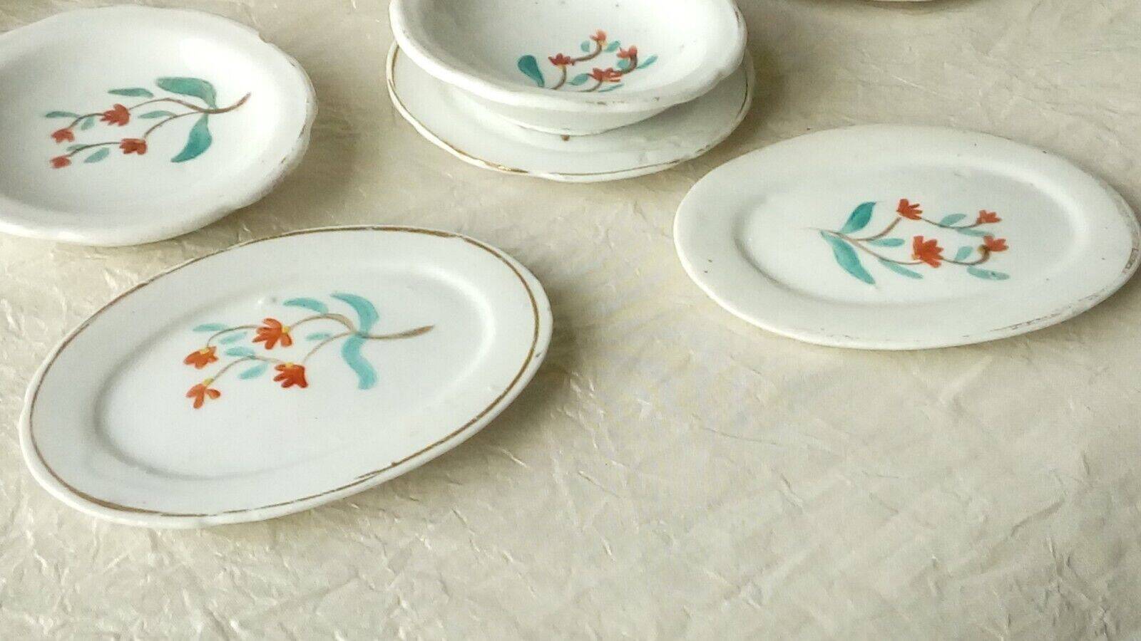 Earthenware dinette table service floral decor