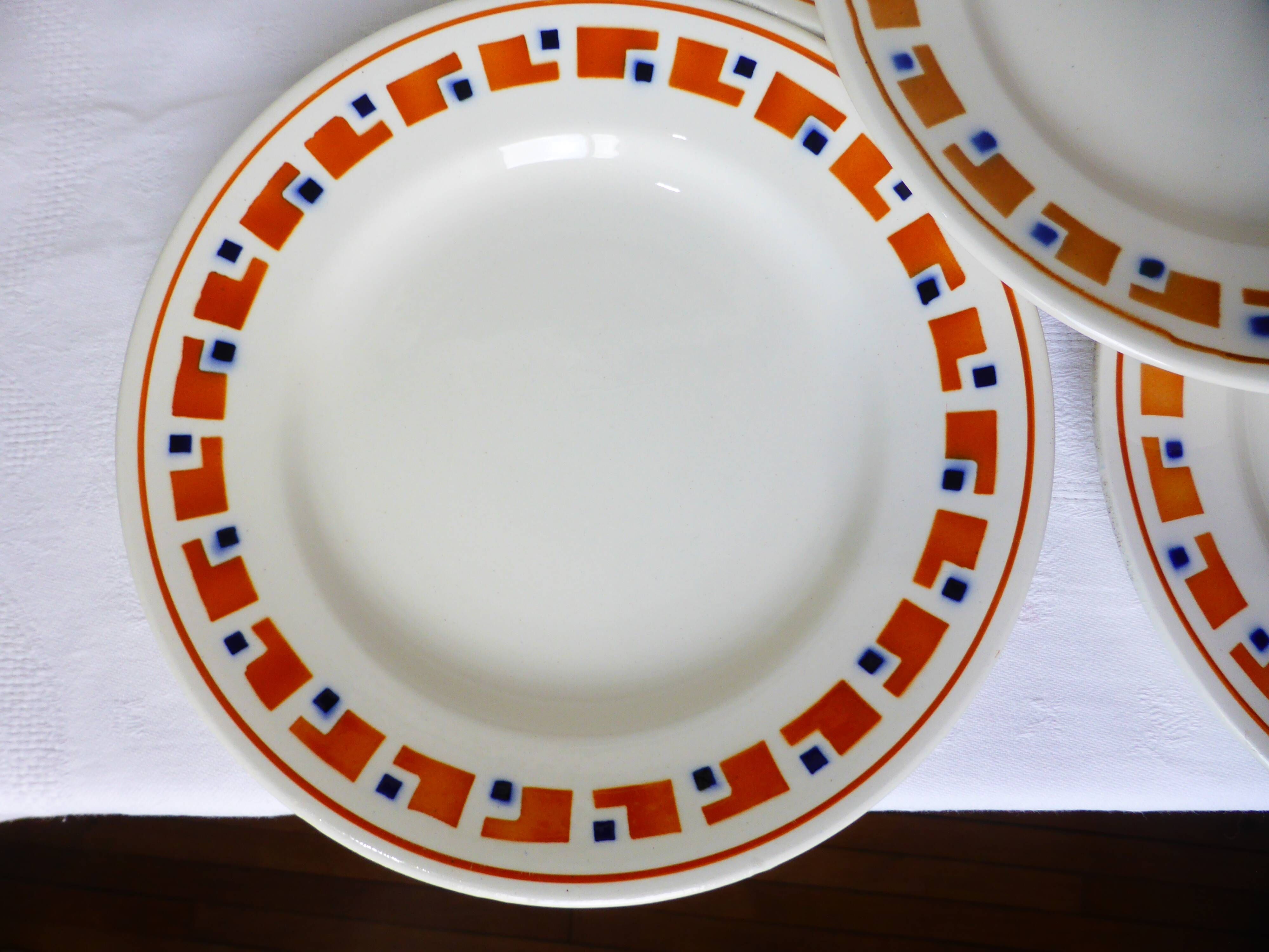 5 flat plates in iron earth of the Salins model Lucette 210834