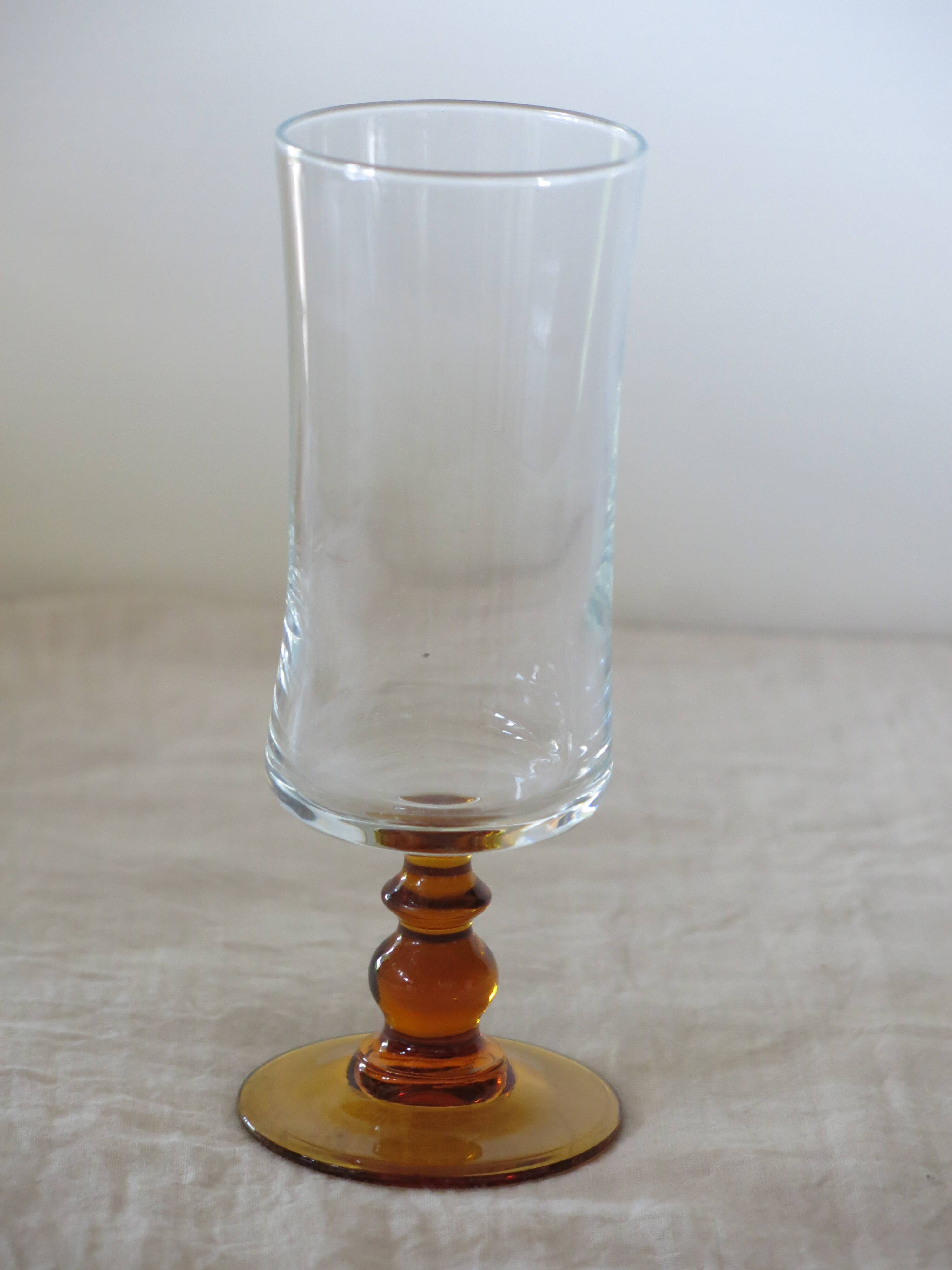6 vintage brown footed champagne flutes in very good condition