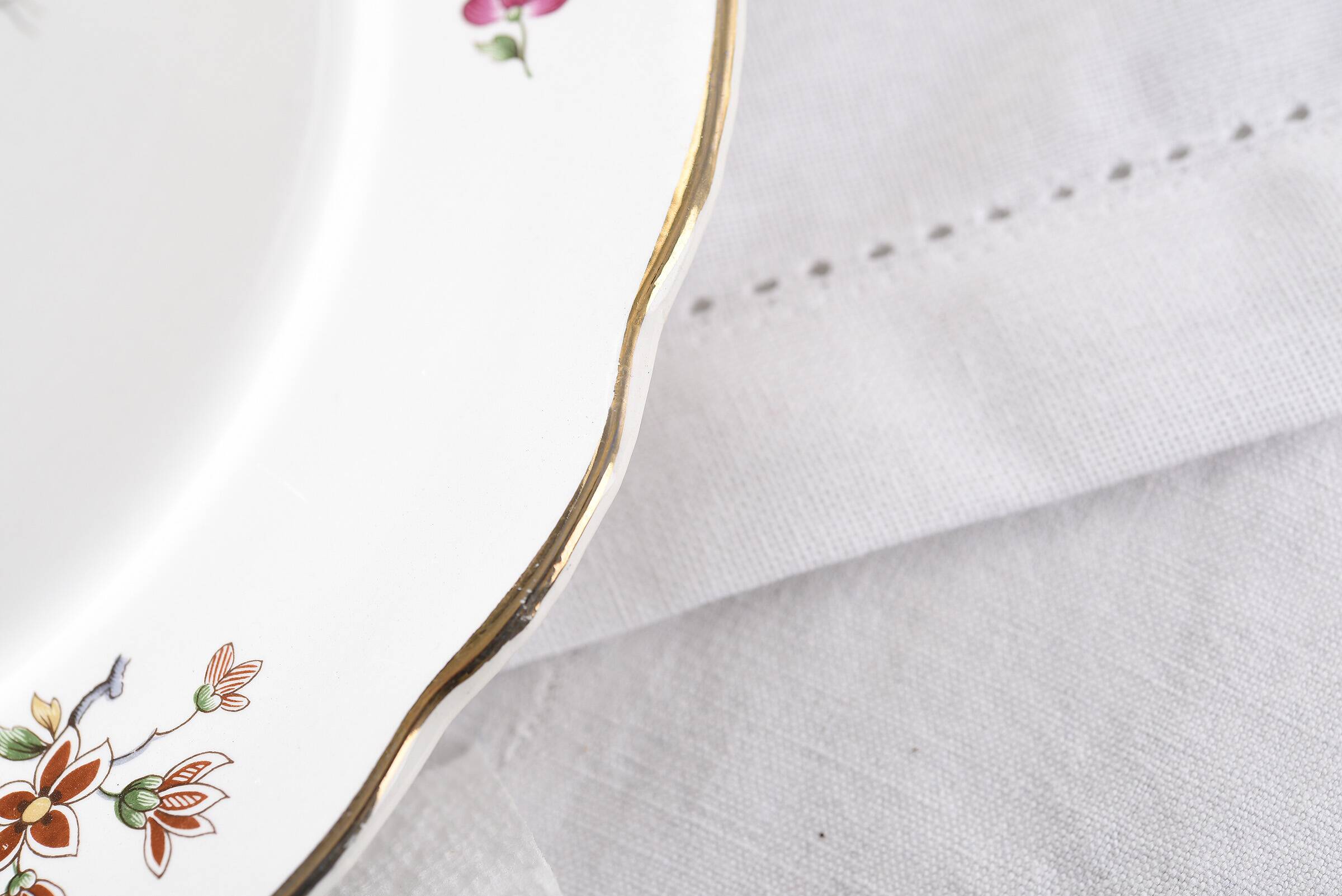 Set of 6 flat plates, Condé de Digoin Sarreguemines model.