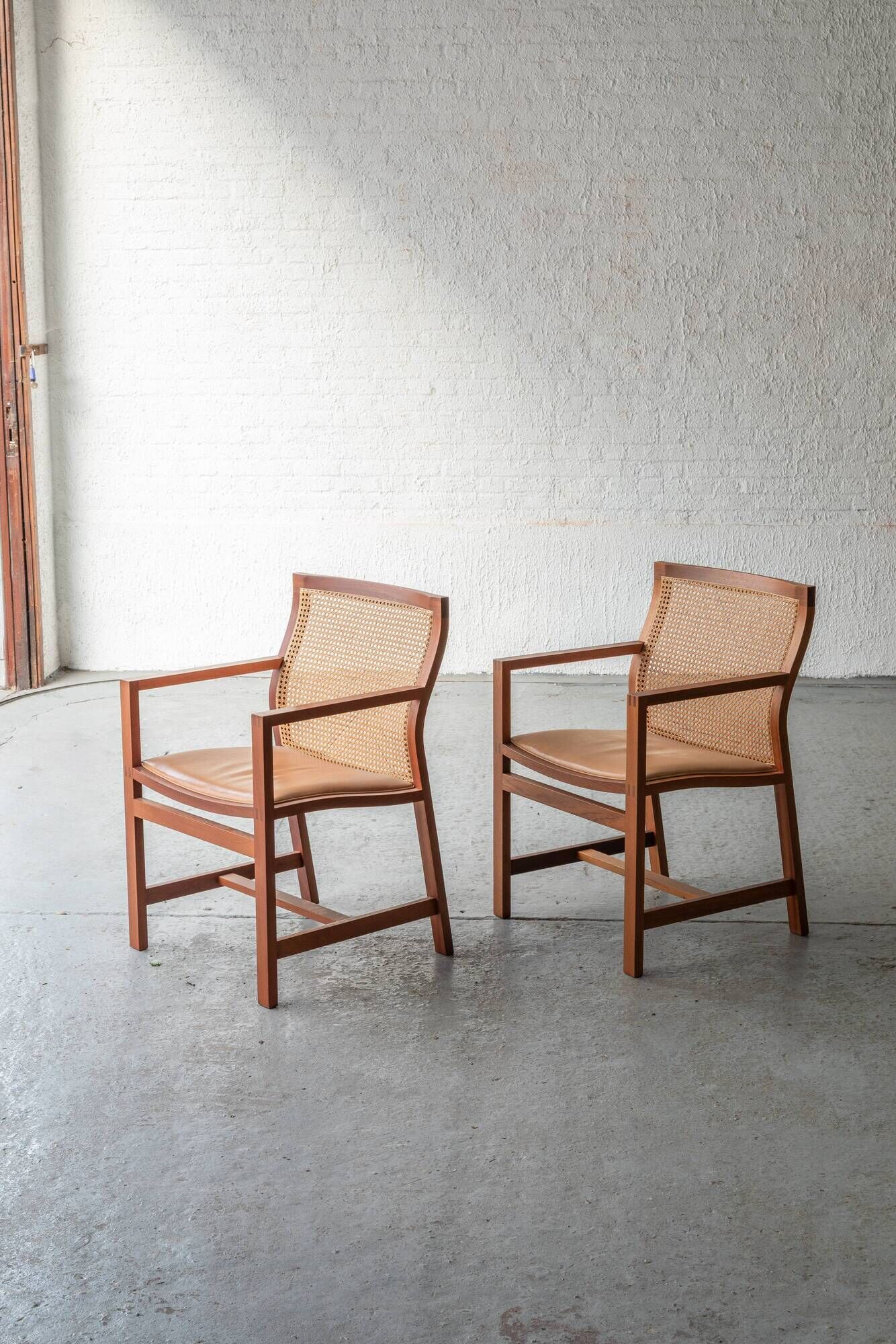 Set of 8 'King series' dining chairs by Rud Thygesen & Johnny Sørensen