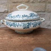 Saint Amand soup tureen model Guadeloupe with a floral decoration in Terre de Fer.