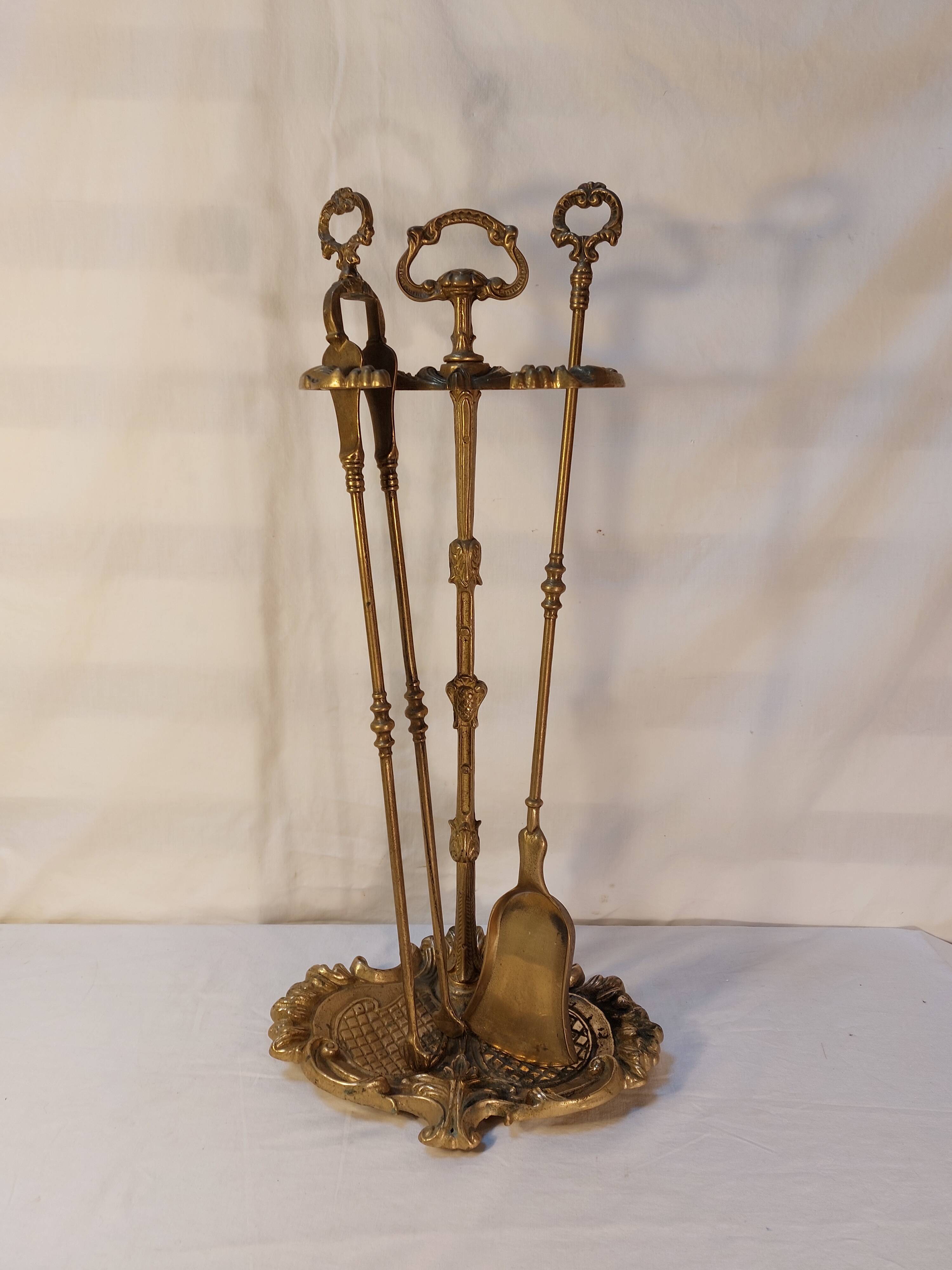 Gilded brass fireplace servant 2 elements